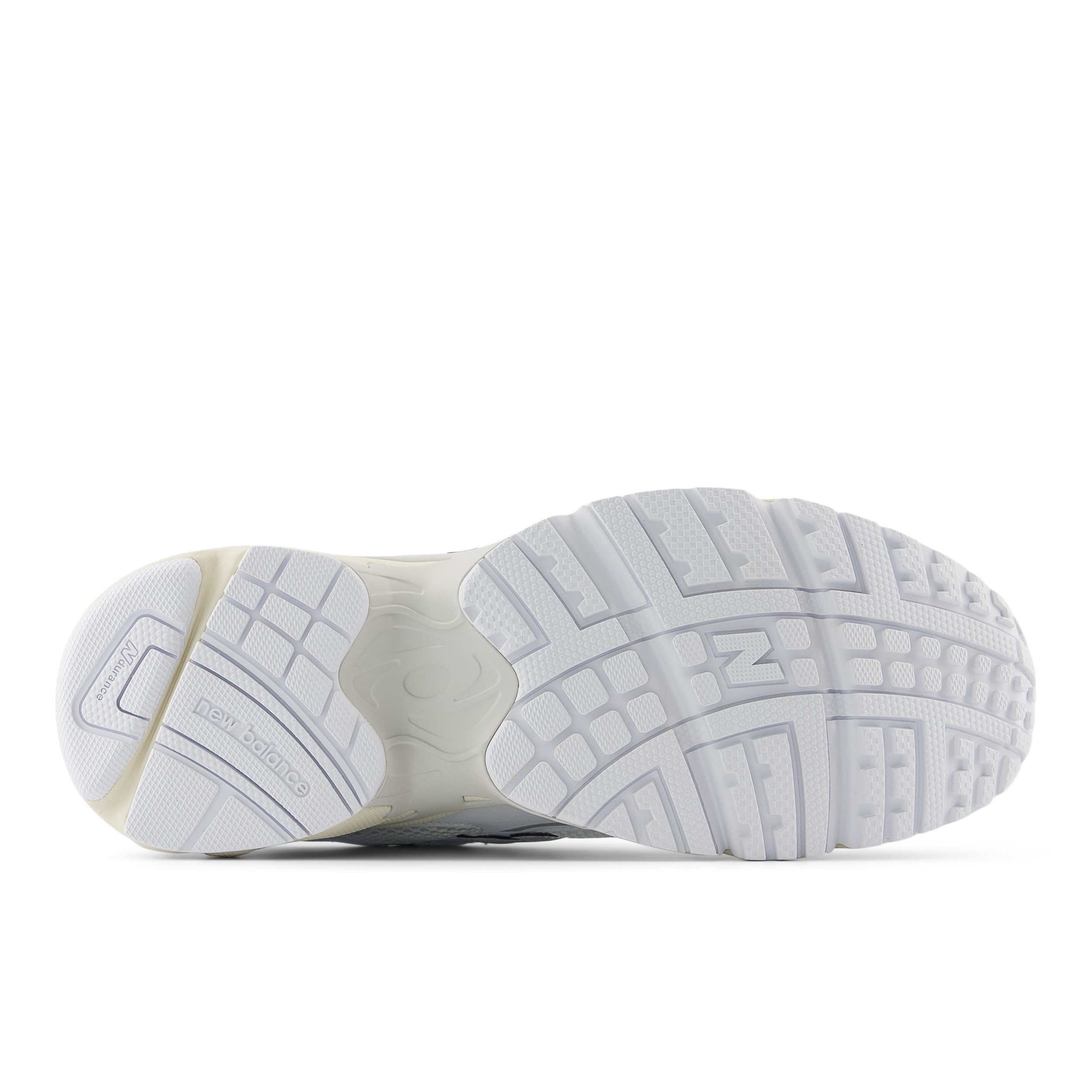 New Balance 725 Sneaker vom New Balance 740 inspiriert – Bild 5 von 5