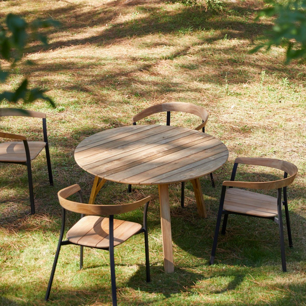 Tikamoon Gartentisch Gartentisch Katrine aus recyceltem Teakholz 120