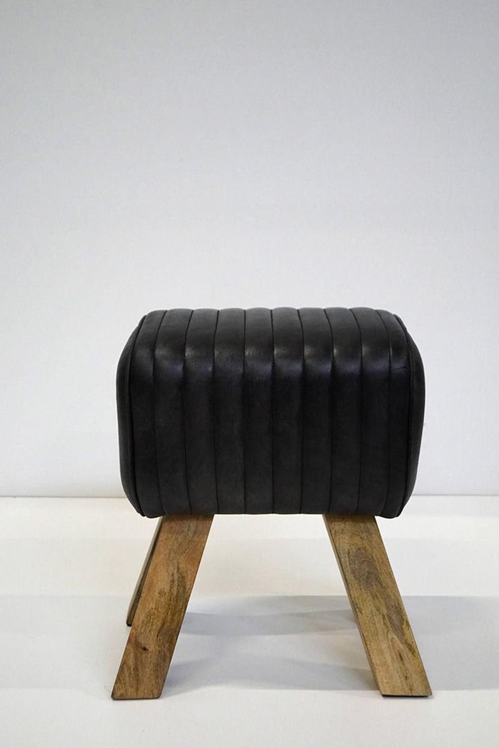 Trademark Living Hocker