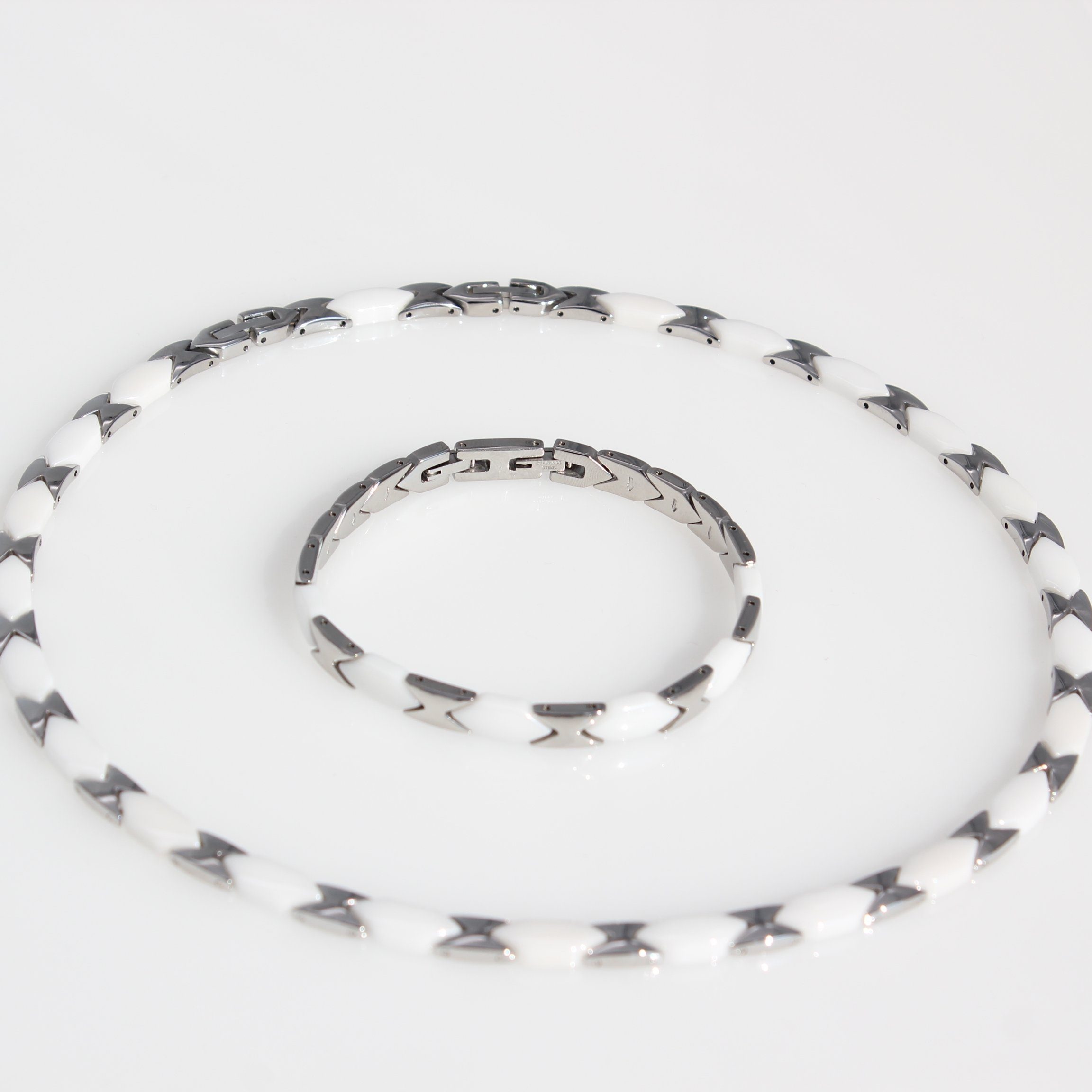 ELLAWIL Collier-Set Collier und Armband aus Keramik und Edelstahl weiß/silb günstig online kaufen