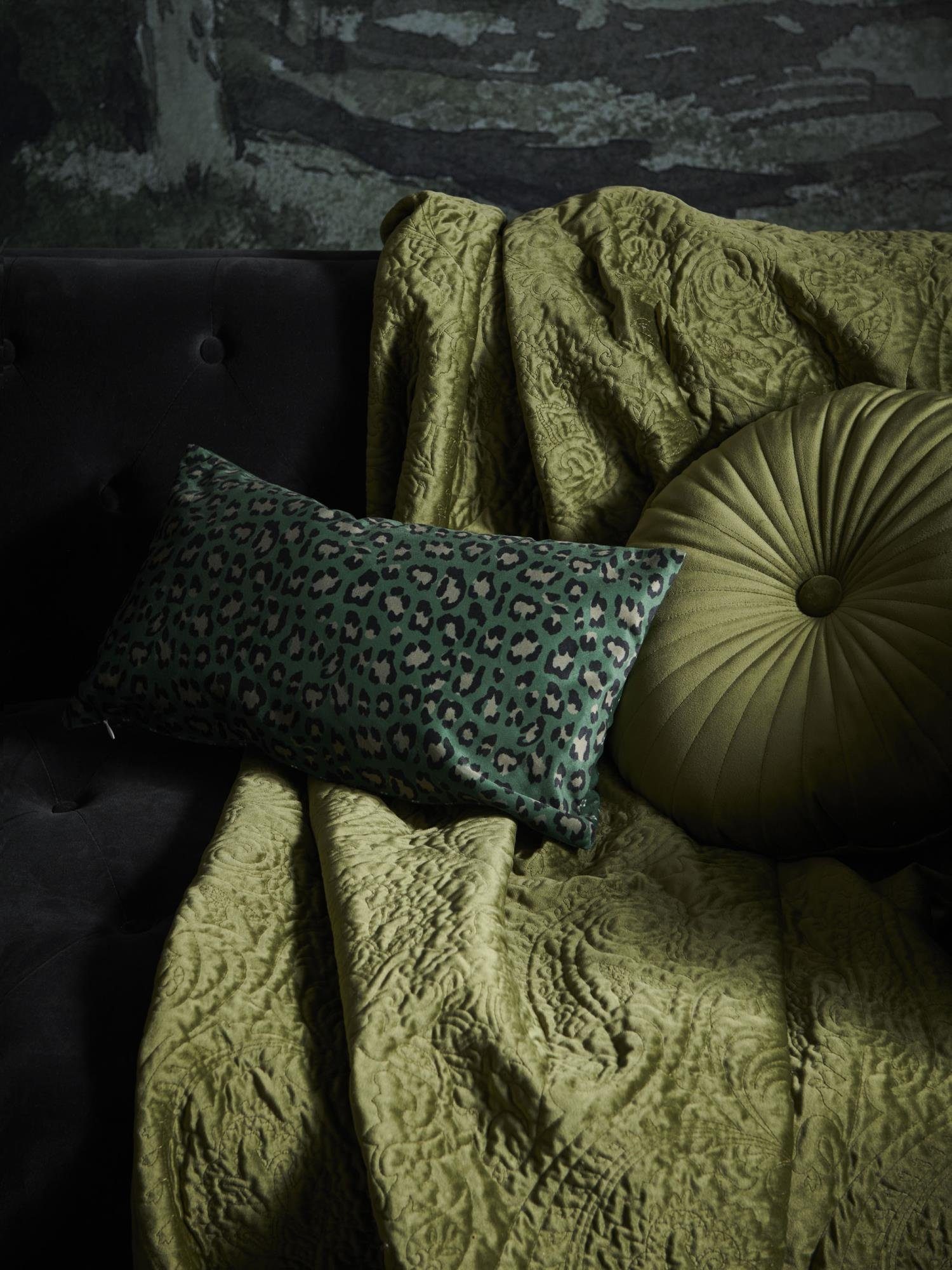 Essenza Tagesdecke Roeby, mit elegant gesticktem Paisley-Muster