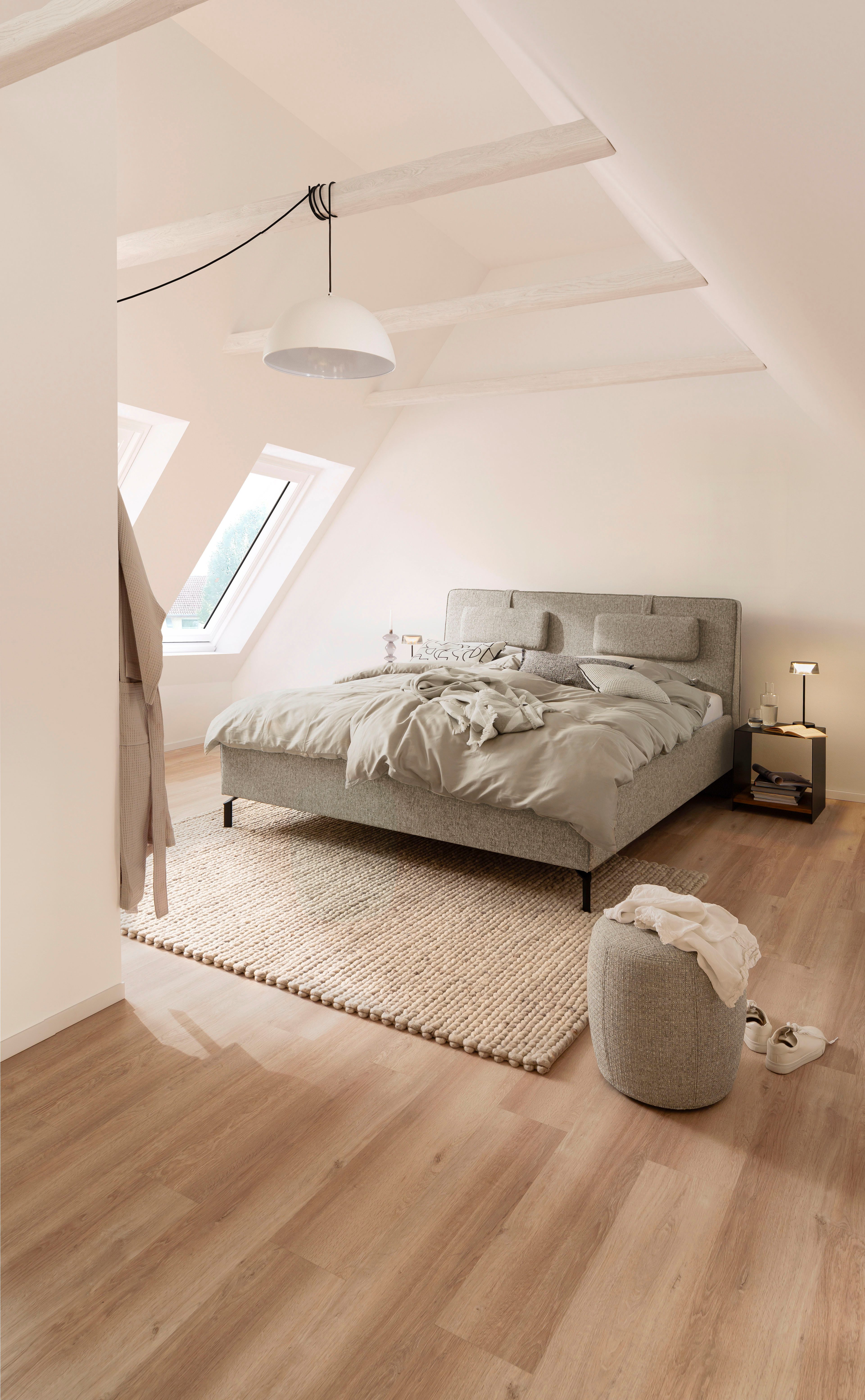 SCHÖNER WOHNEN-Kollektion Polsterbett MADRID wahlweise mit Bettkasten, erhältlich in der Größe 180x200cm, wahlweise mit schwarzen Metallfüßen oder Holzfüßen
