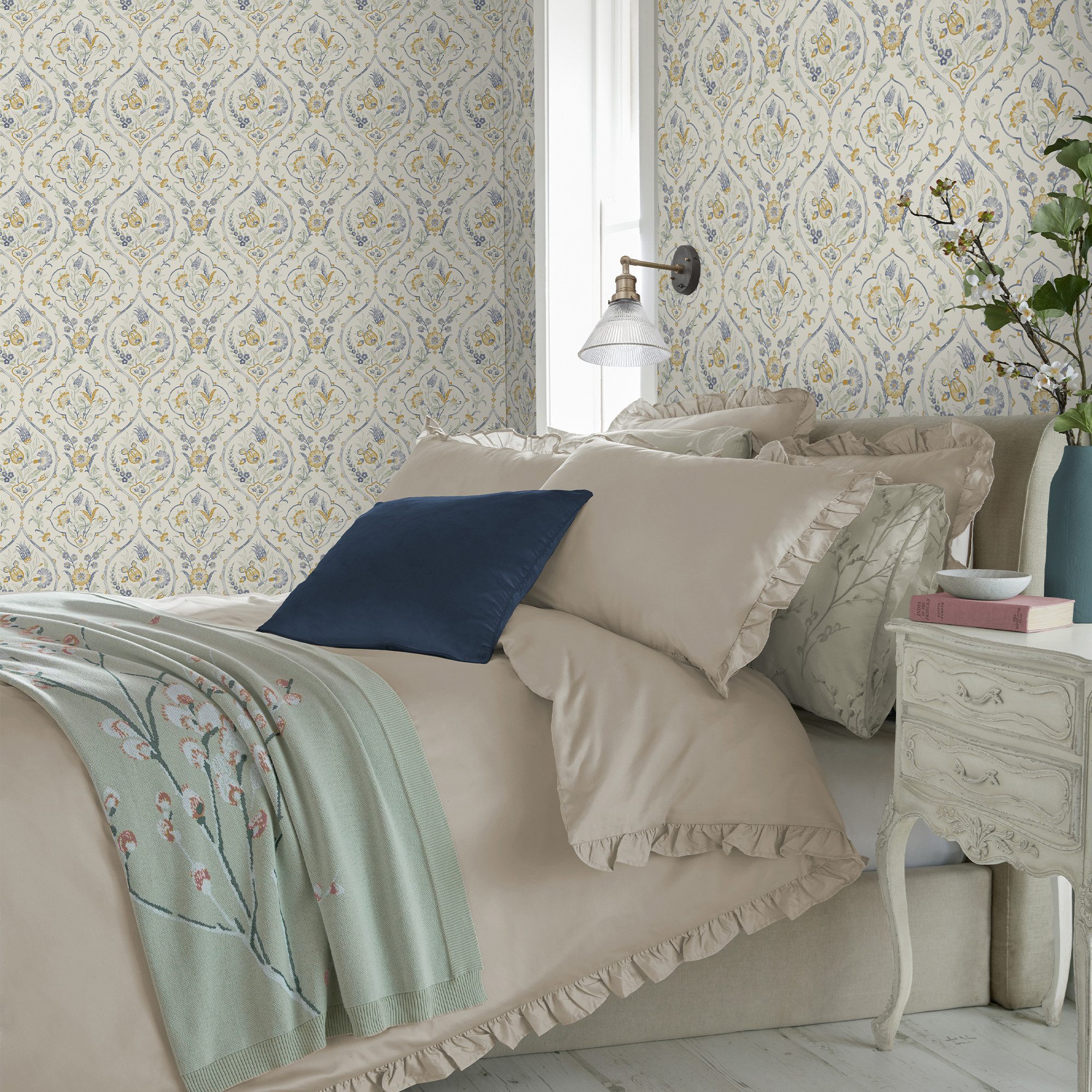 LAURA ASHLEY Vliestapete Foscot Damask, glatt, günstig online kaufen