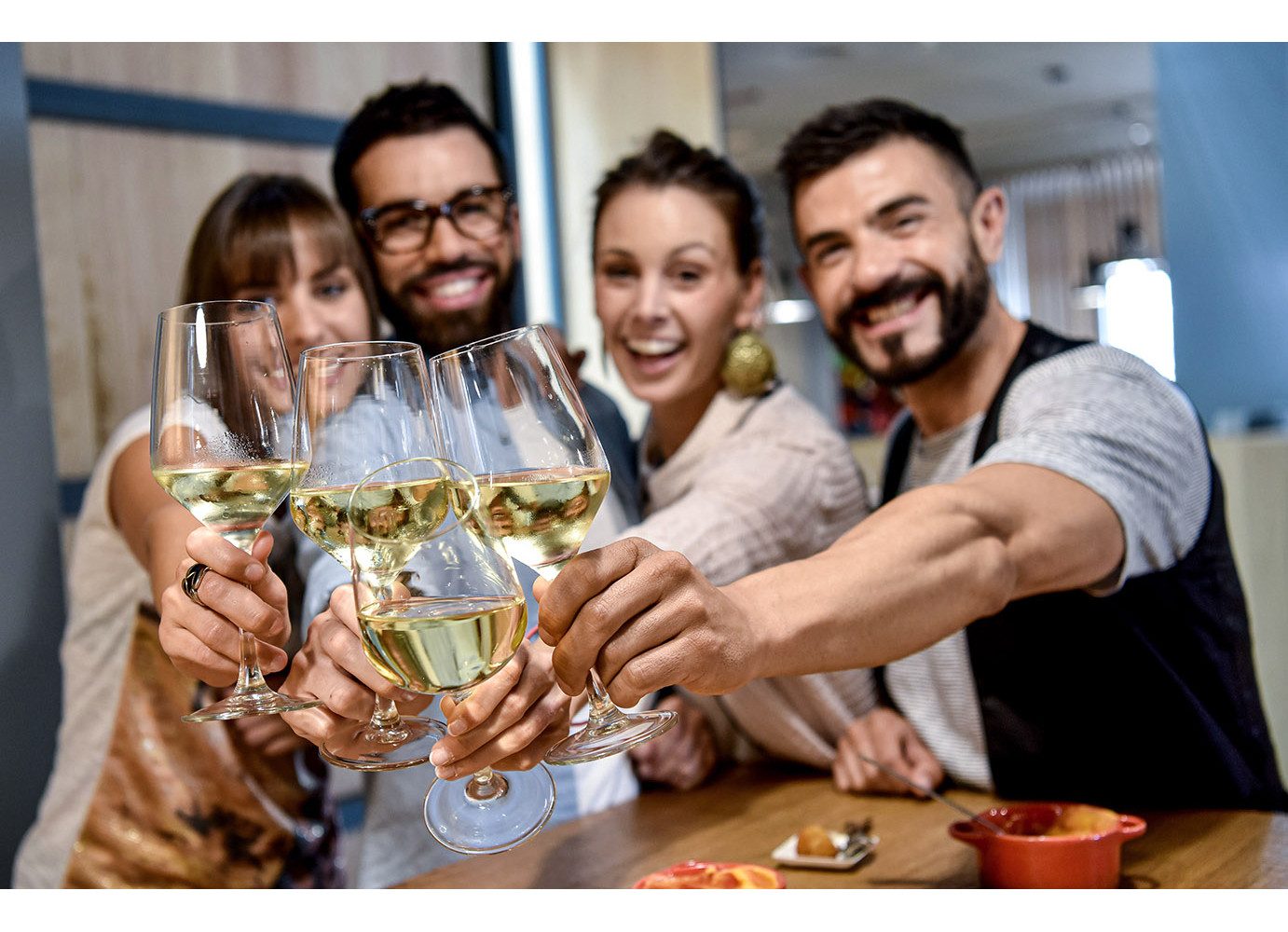 Jochen Schweizer Erlebnisgutschein Online Weinprobe (2 Std), Wein für Daheim. Santé!