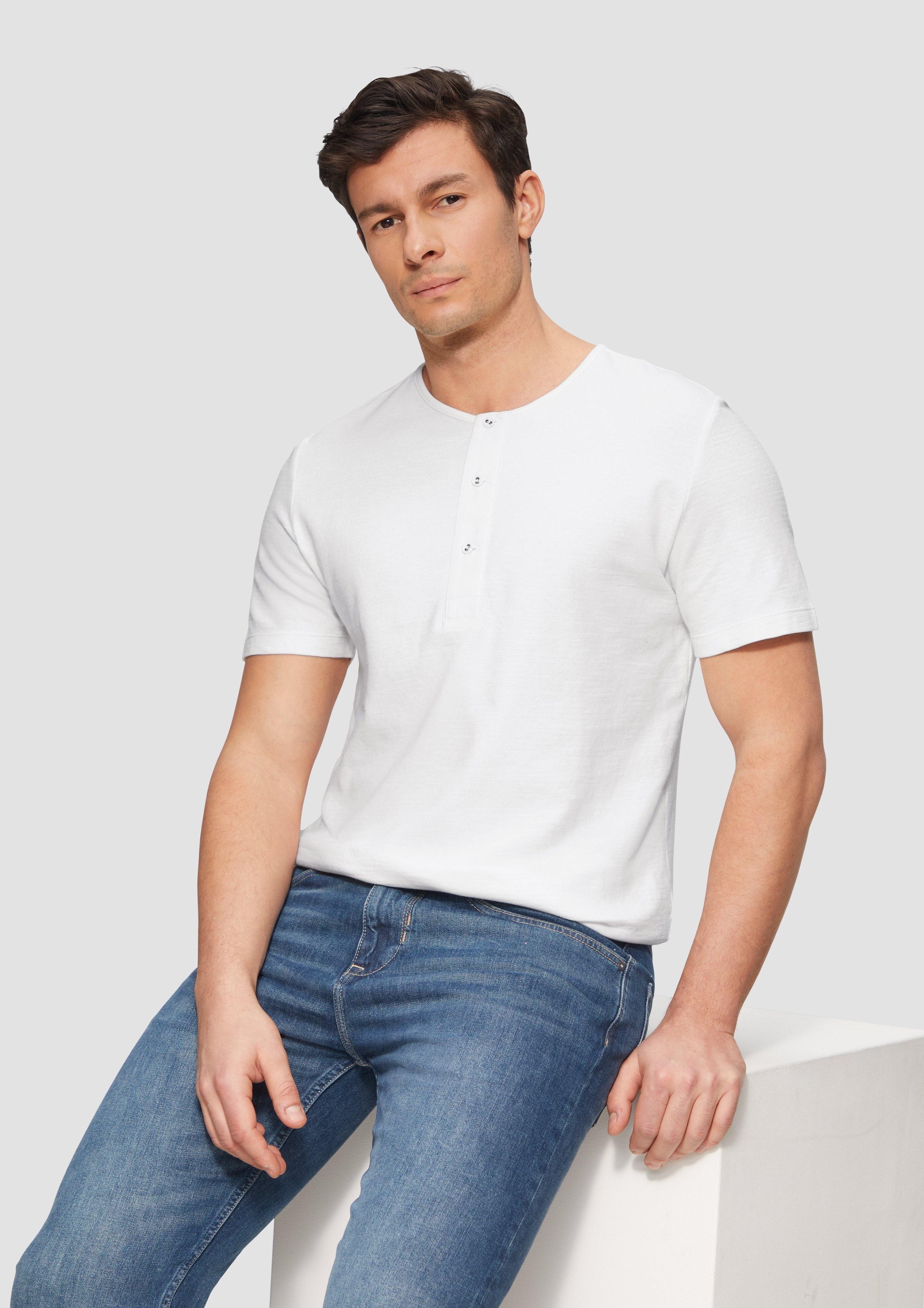 s.Oliver Kurzarmshirt Henley-T-Shirt mit Flammgarnstruktur günstig online kaufen