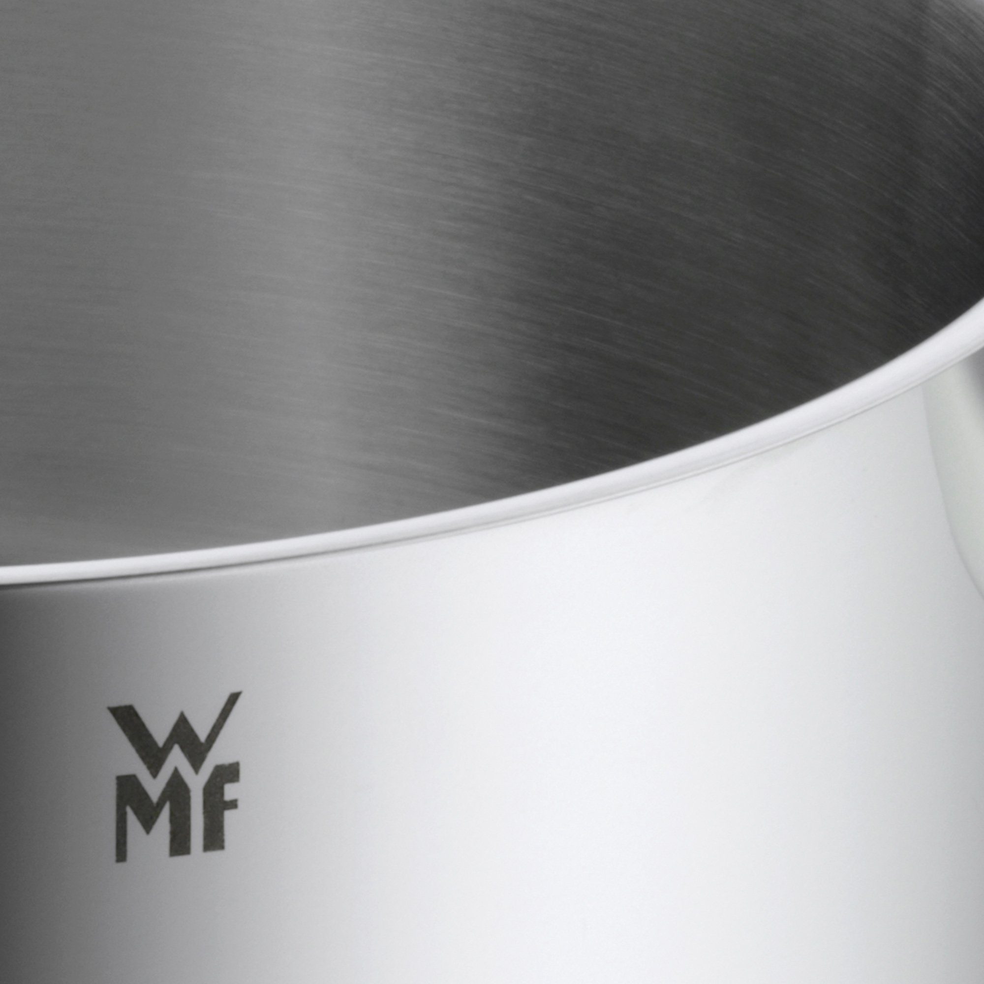 WMF Fleischtopf Provence Plus Kochtopf mit Deckel, 24 cm, Cromargan® Edelstahl rostfrei 18/10 (1-tlg., 1x Fleischtopf mit Deckel 24 cm (Volumen 5,7l, Höhe 13,5 cm), - optimal für Herdplatten mit Ø 22 cm