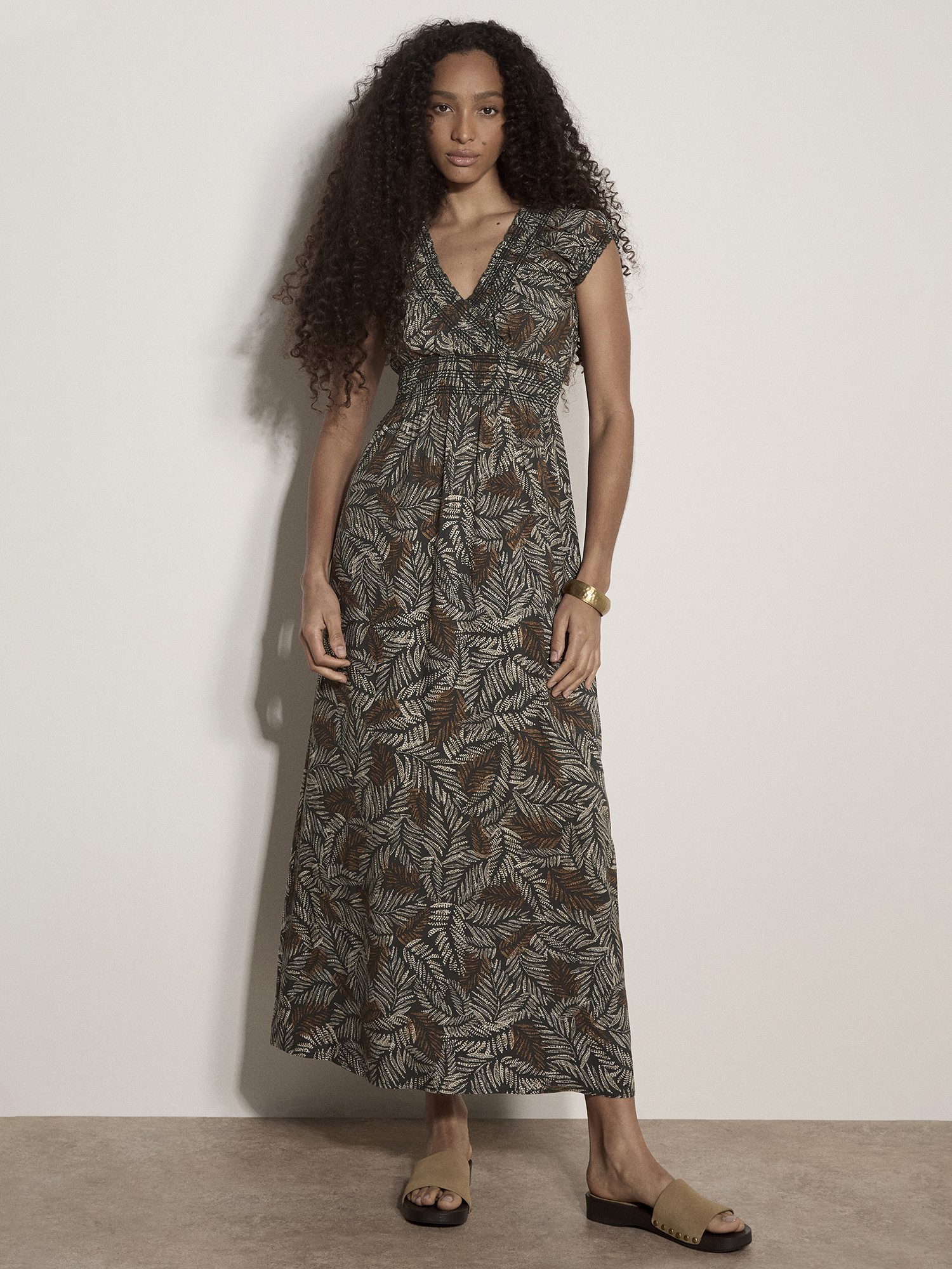 Apricot Maxikleid Maxikleid mit Smokdetails