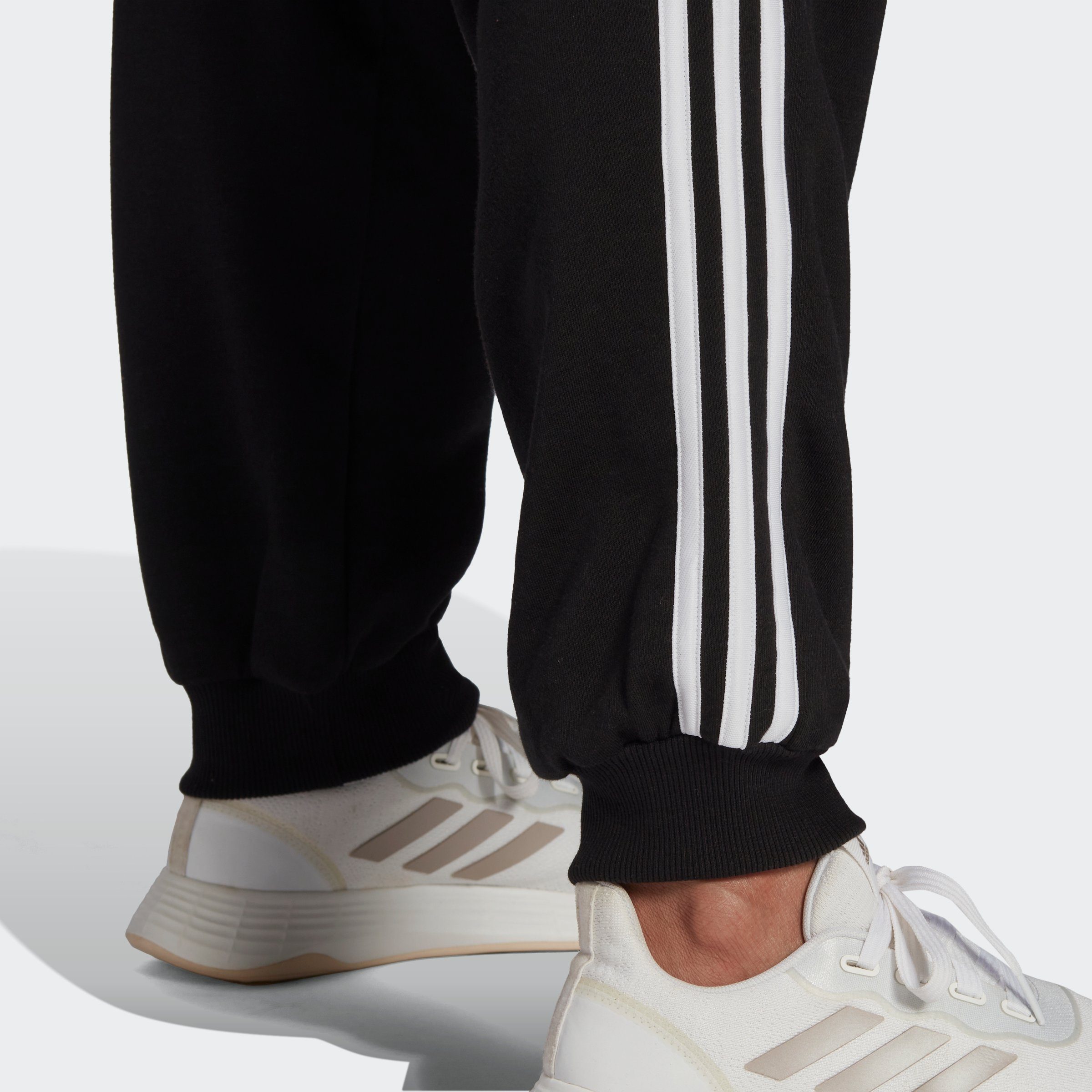 Sporthose Sportswear HOSE BLACK/WHITE adidas LOUNGE 3-STREIFEN (1-tlg) STUDIO ESSENTIALS