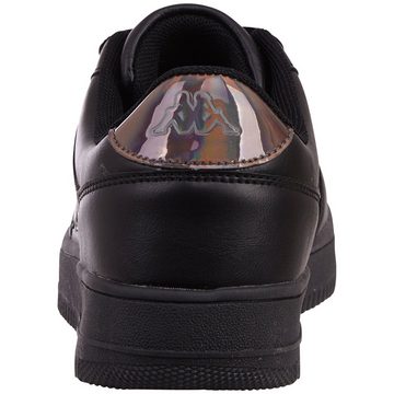 Kappa Sneaker mit kultigem 16-bit-pixel Design