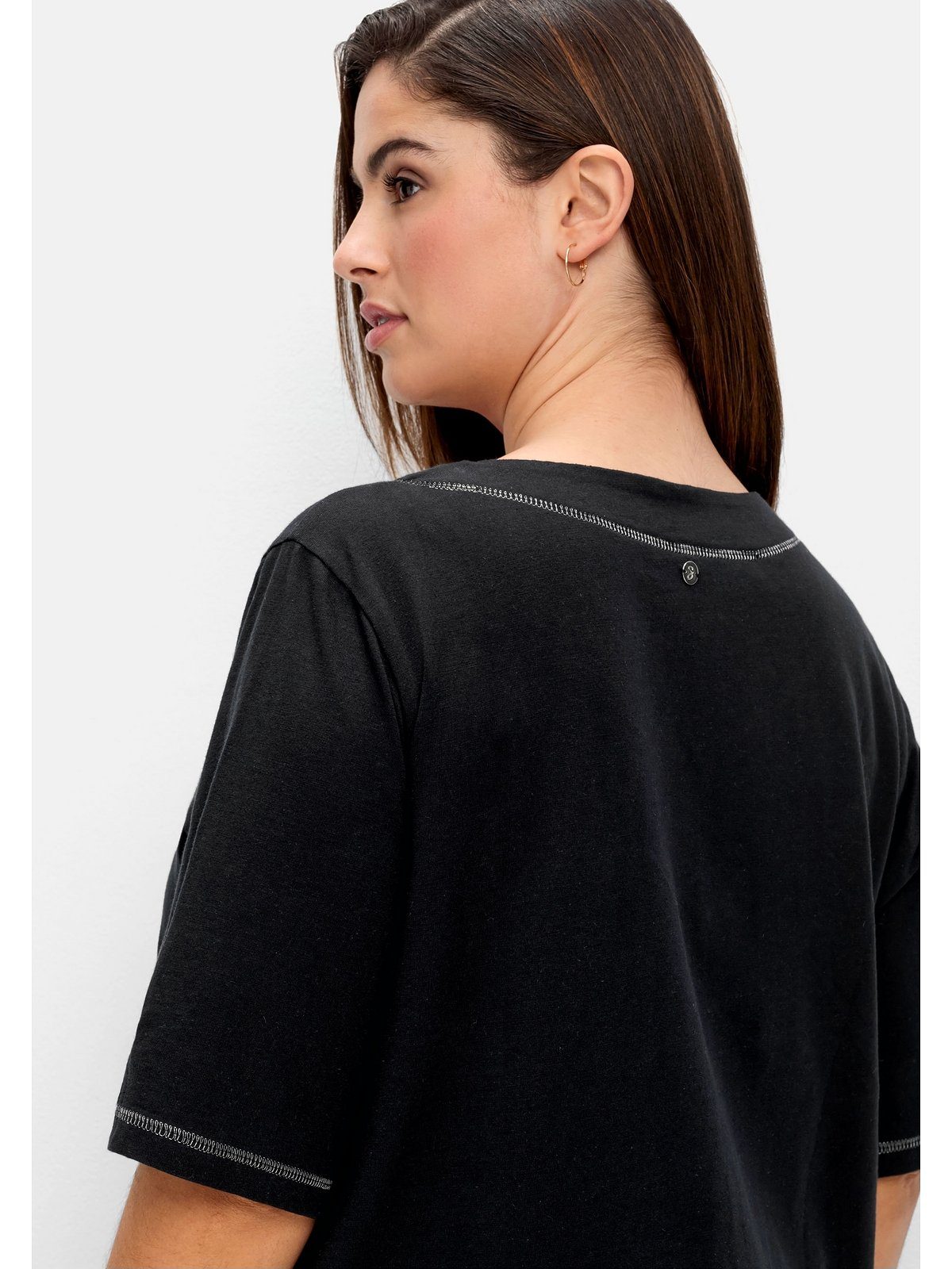 aus T-Shirt mit schwarz Große Sheego Größen Effekt-Ziernähten, Flammgarn
