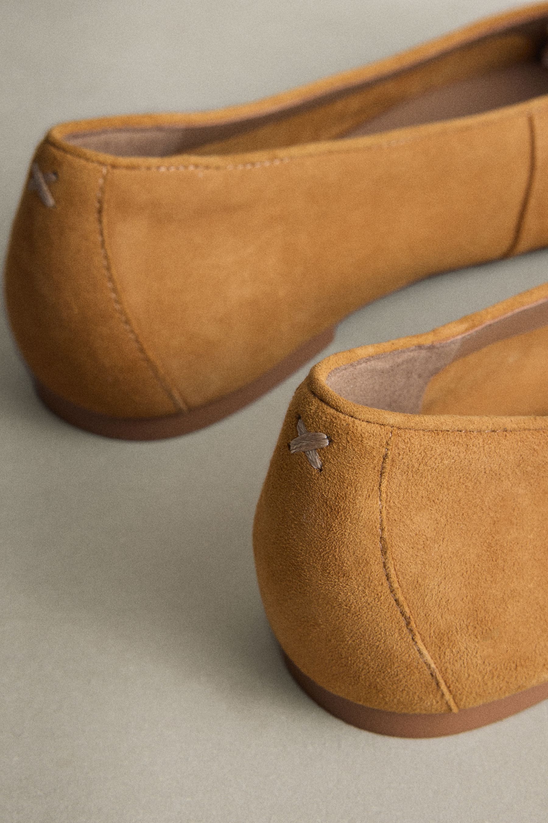 Next N. Premium Ballerinas aus Leder mit Raffung Ballerina (1-tlg)