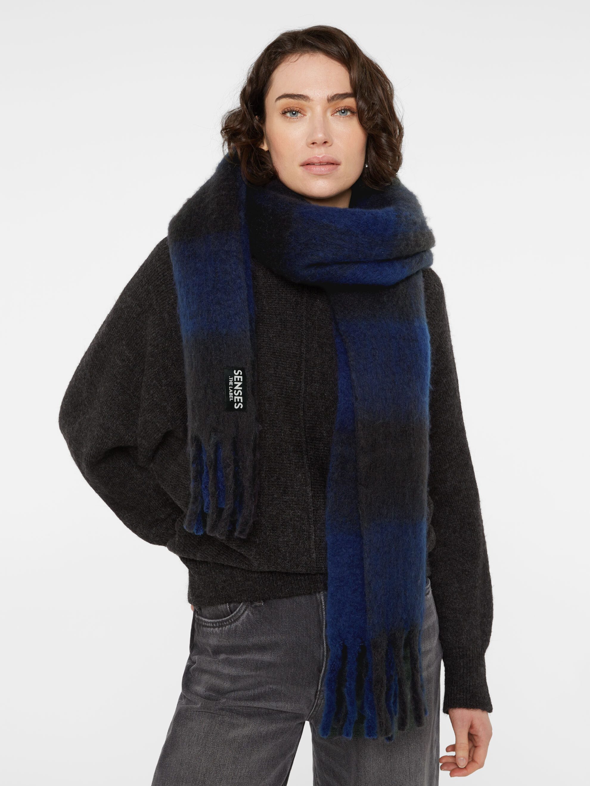 SENSES.THE LABEL Strickschal