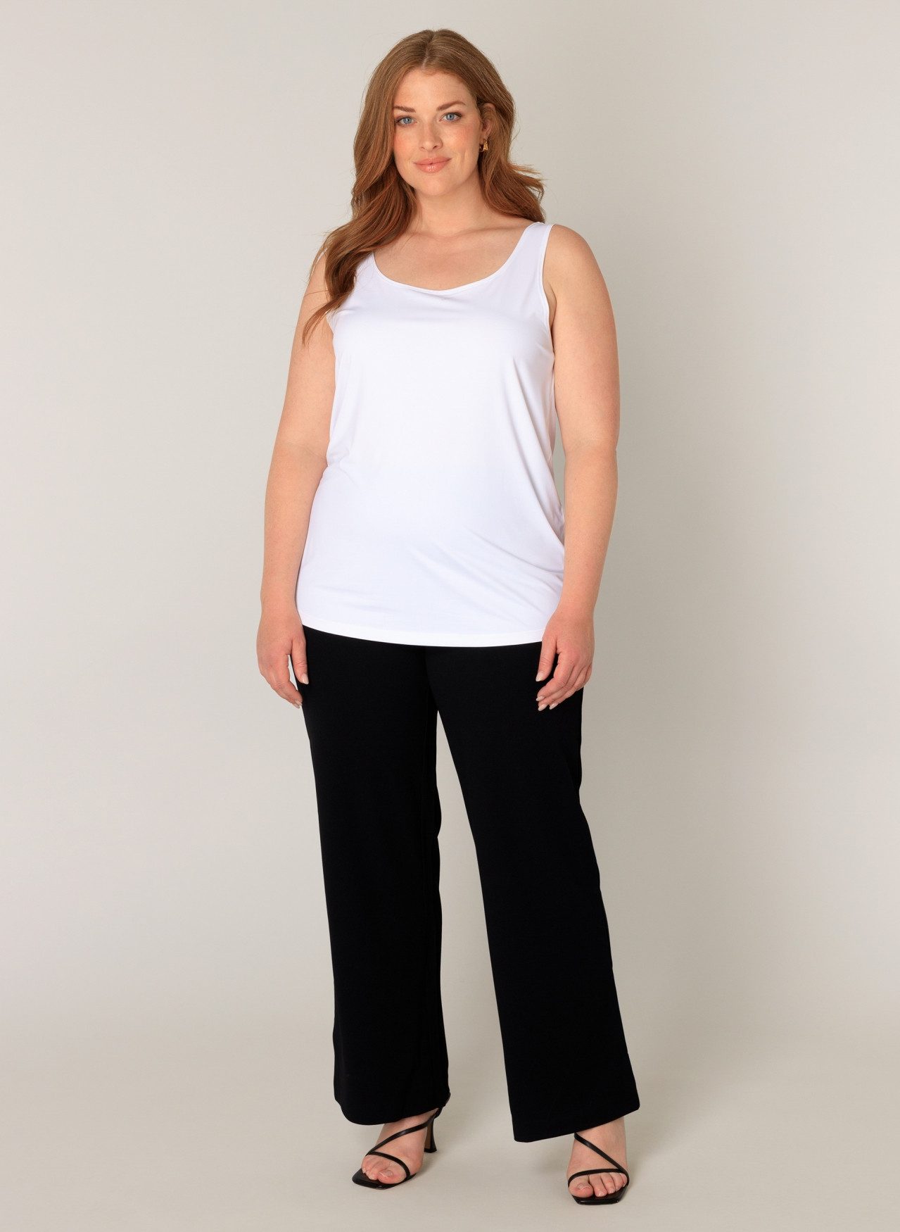 Base Level Curvy Tanktop Style YANNE in cleanem Look - unifarben