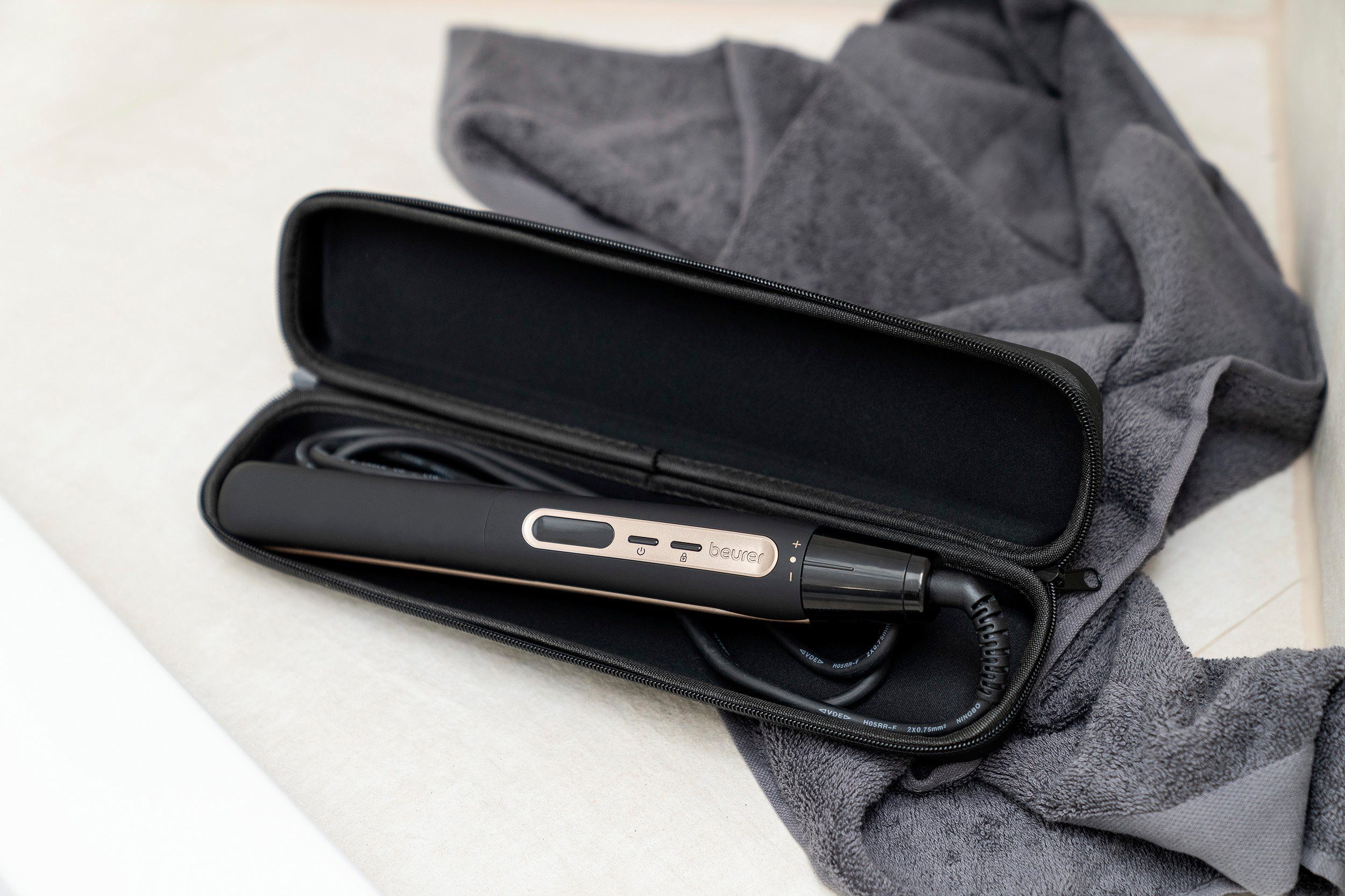 BEURER Glätteisen HS 100 Keramik-Beschichtung, Schnellaufheizung, 120°C - 220°C, abgerundetes Gehäuse