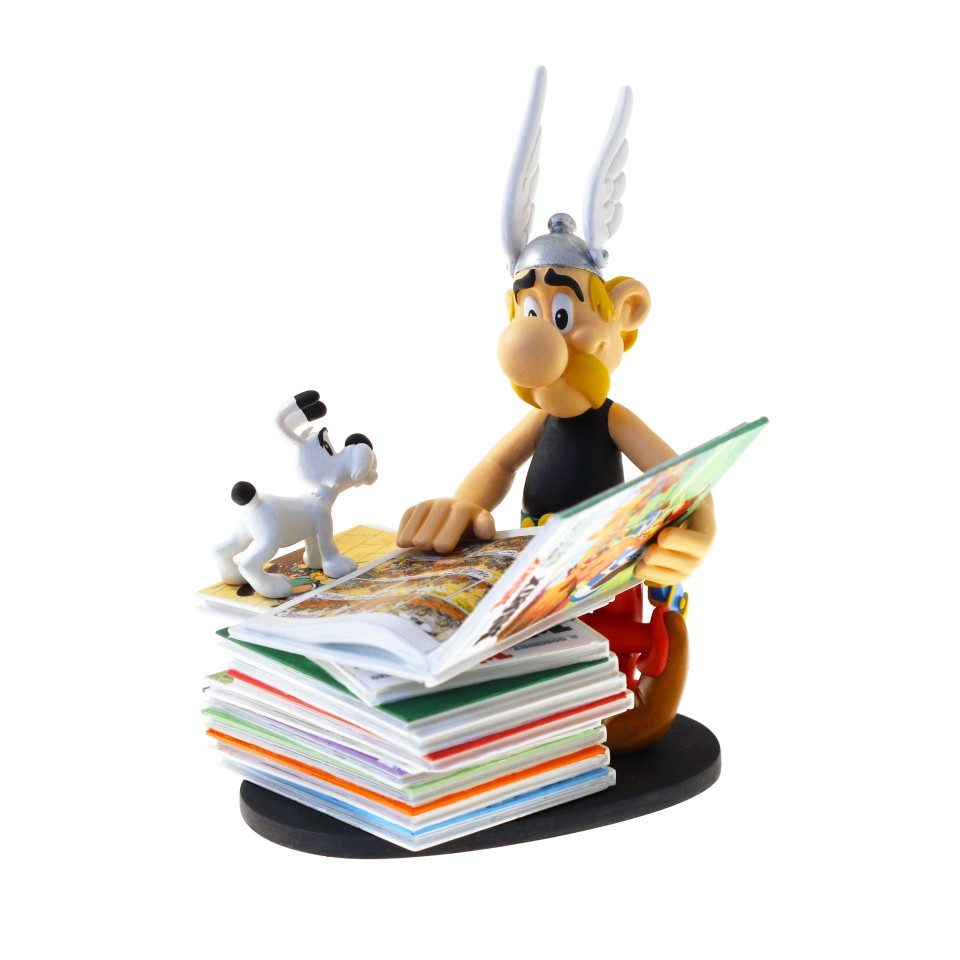 Plastoy Spiel, Asterix - Asterix sitzt auf Bücherstapel - Neuauflage
