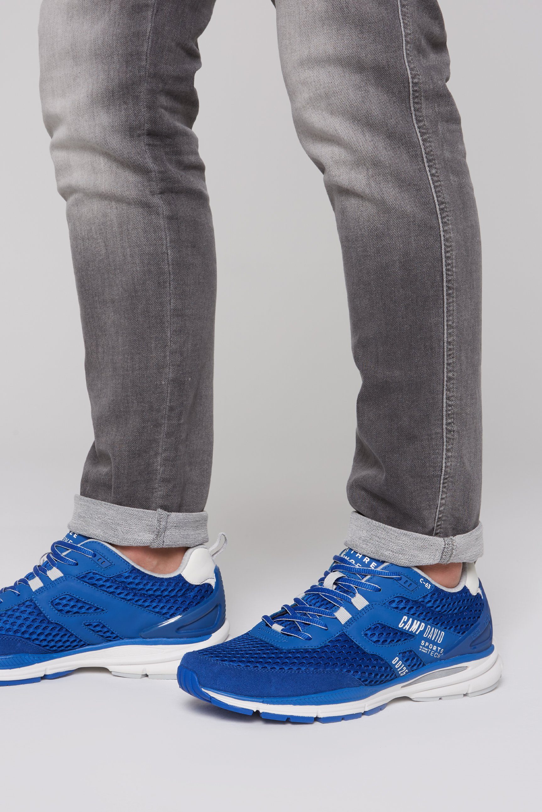CAMP DAVID Sneaker mit Wechselfubett, Atmungsaktives Sandwich-Mesh-Material