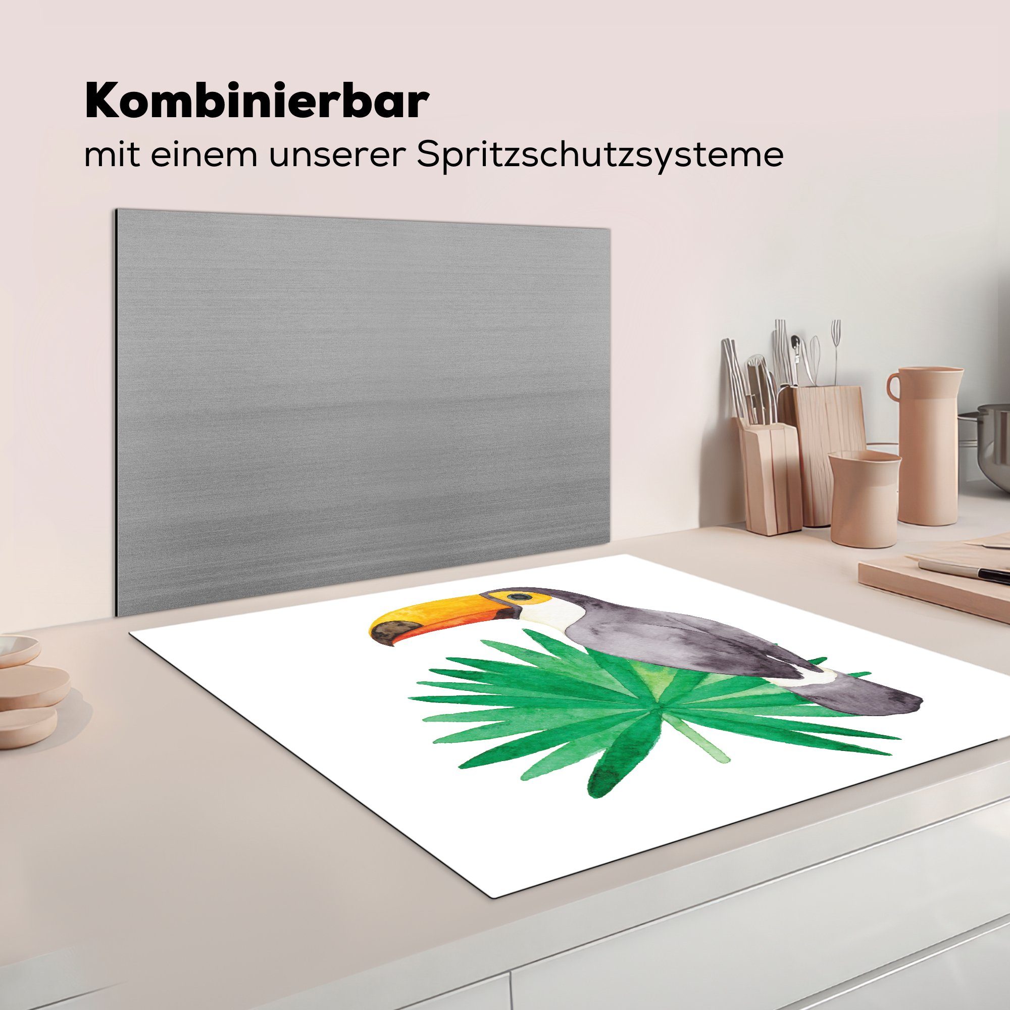 Ceranfeldabdeckung, Illustration cm, (1 eines Arbeitsplatte einem 78x78 Blatt, Vinyl, Herdblende-/Abdeckplatte dunkelgrünen Tukans küche auf Eine für tlg), MuchoWow