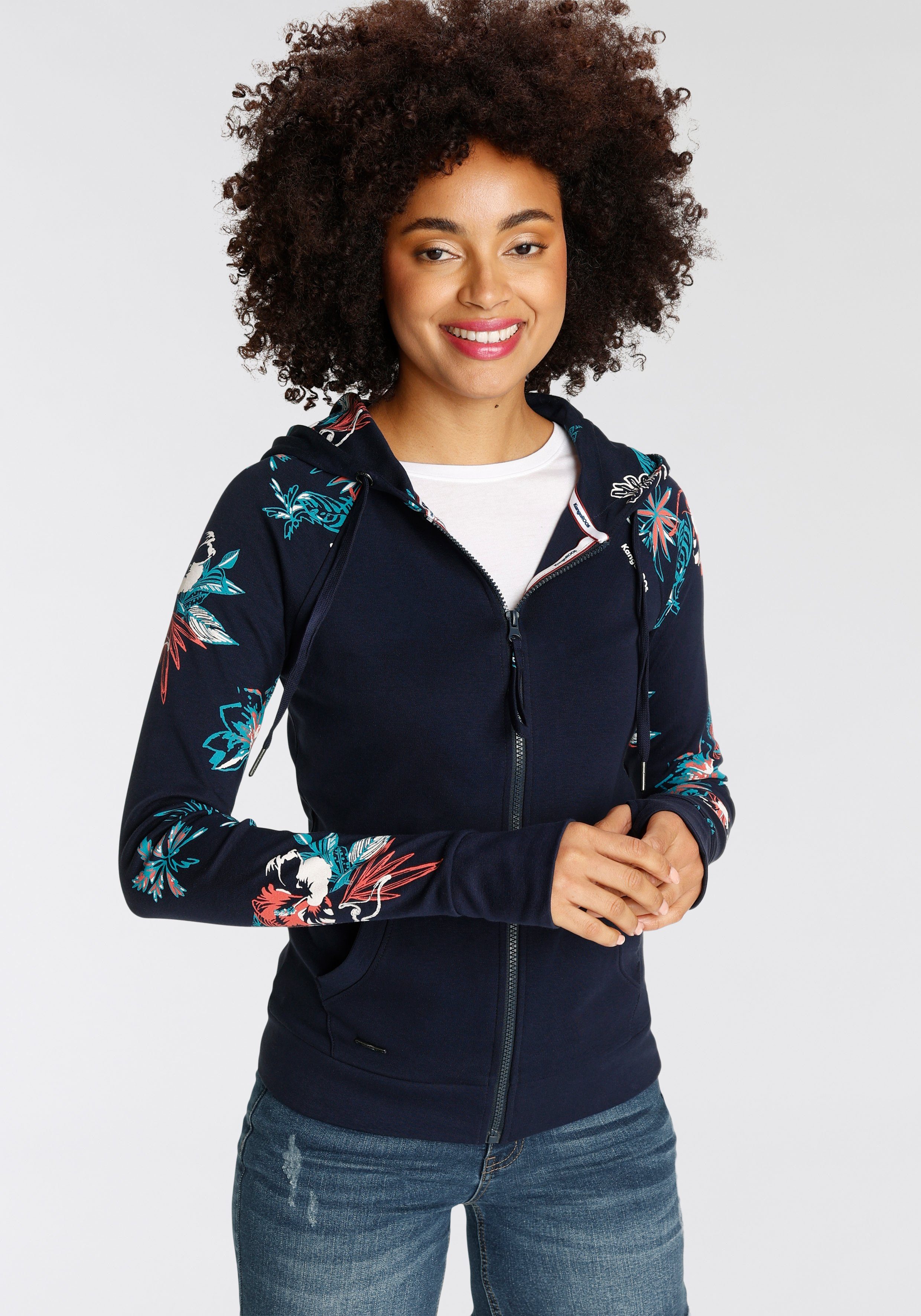 Hawaii-Look KOLLEKTION blumigem im - marine mit Kapuzensweatjacke Druck KangaROOS NEUE