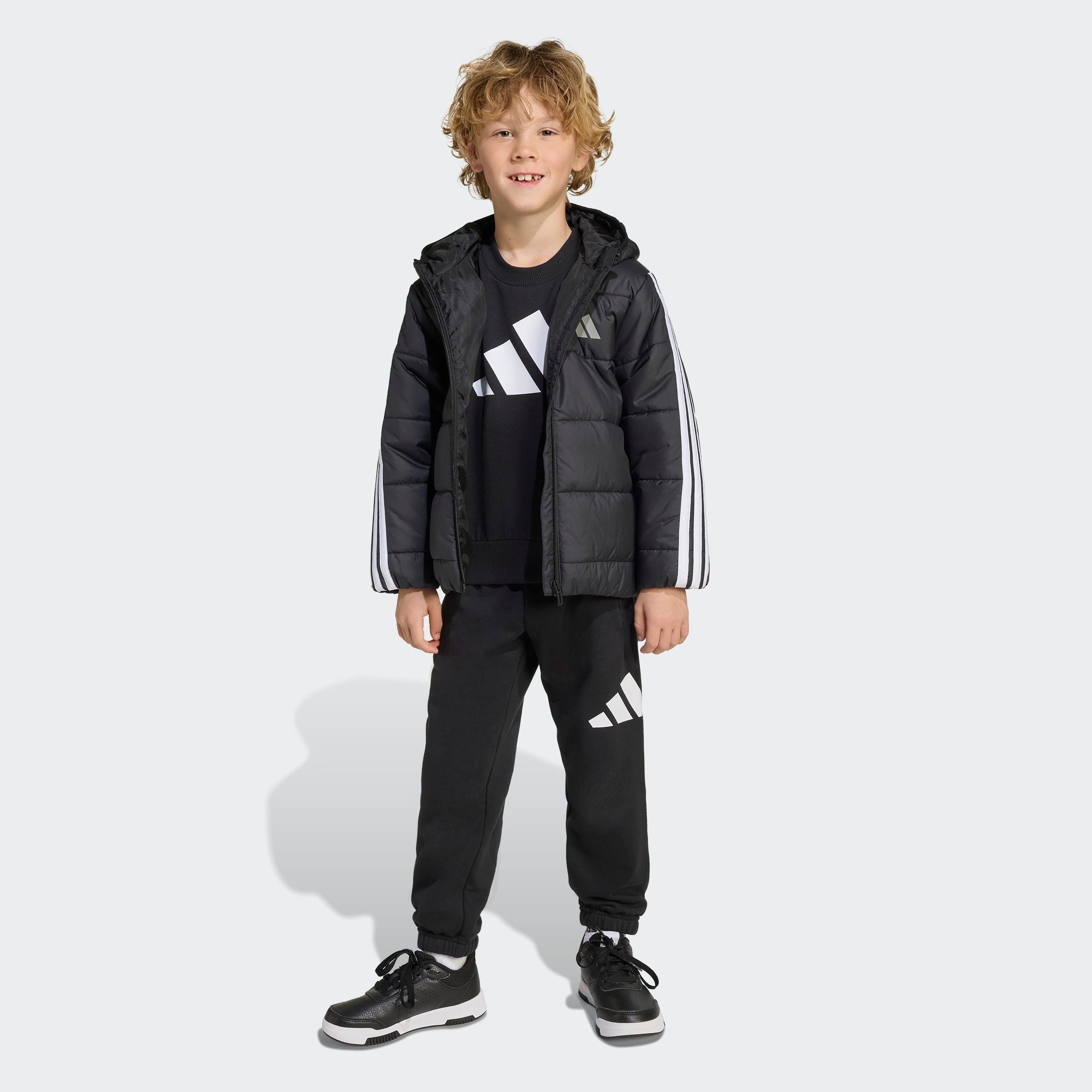 adidas Sportswear Winterjacke ESSENTIALS 3-STREIFEN GEFÜTTERTE für Kinder, mit Reißverschluss, leichtes Material