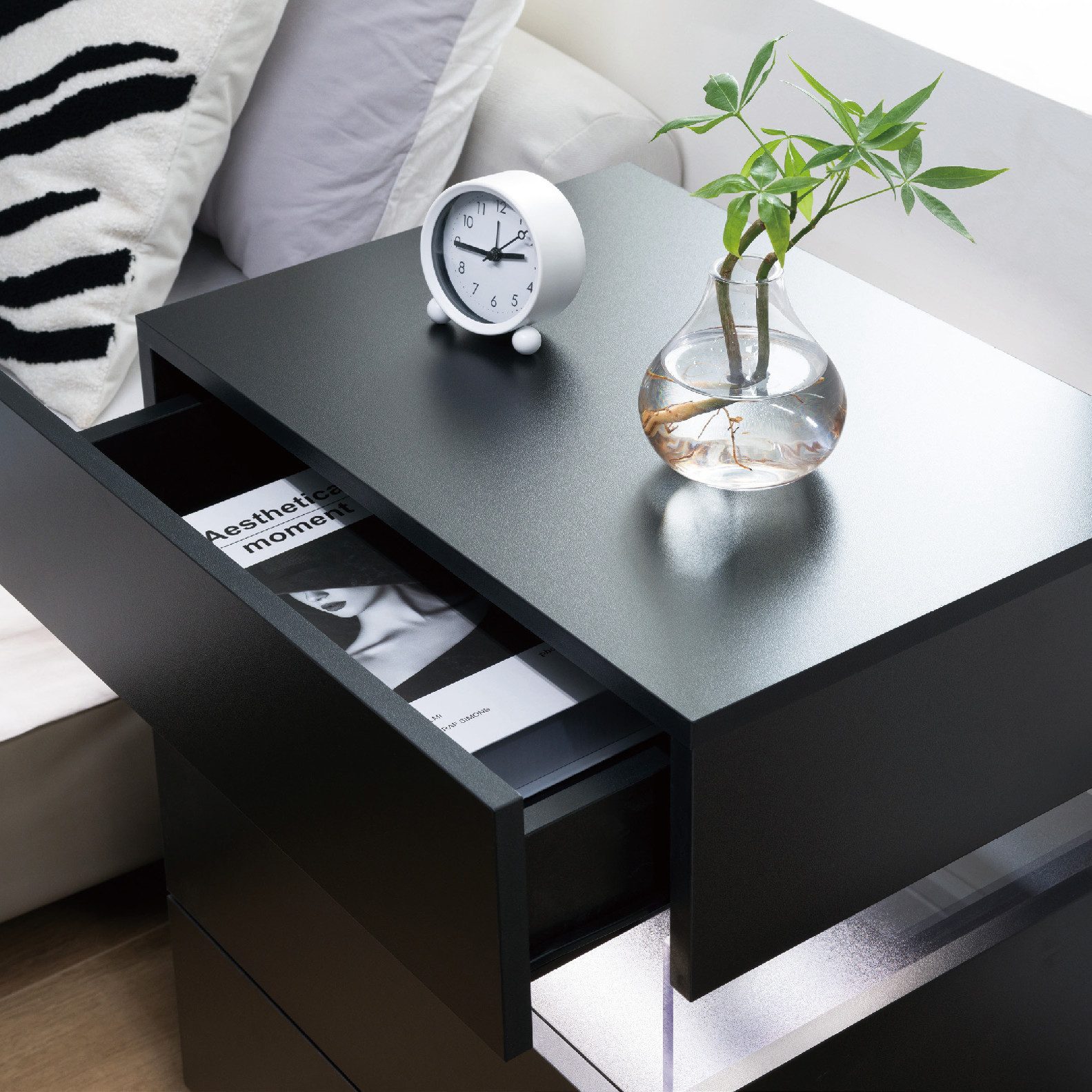Fine Life Pro Nachtschrank LED-Nachttische mit 3 Schubladen und Acrylplatte - (Kleiderschrank für Schlafzimmer, Endtische und) Bettseitentische als Möbel für Schlafzimmer und Wohnzimmer
