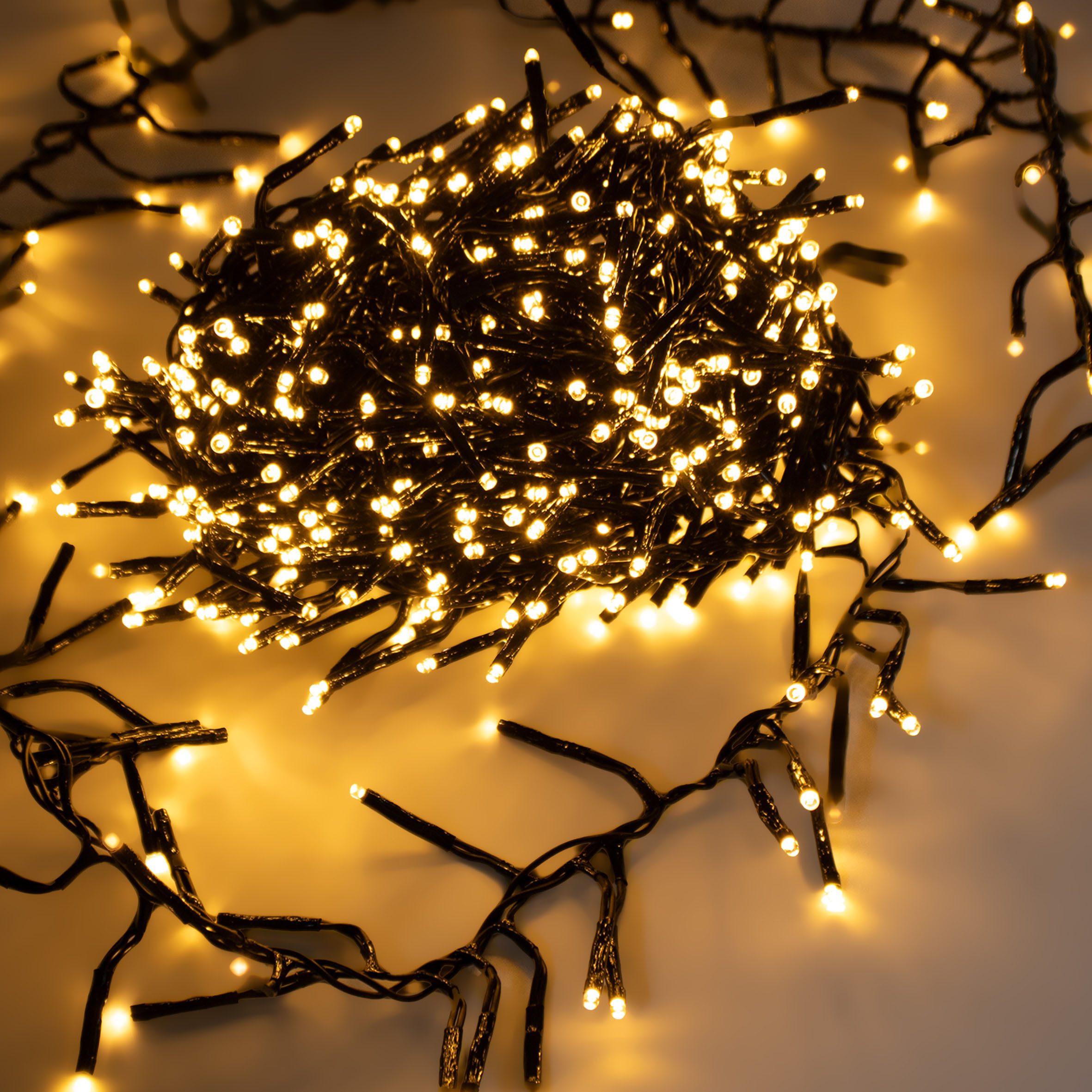 Spetebo LED-Lichterkette Büschel Lichterkette soft gold dimmbar mit Timer, 588-flammig, Dimmer und Timer
