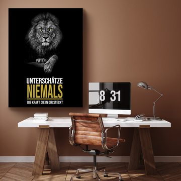wandmotiv24 Leinwandbild Löwen, Hochformat, Unterschätze niemals die Kraft, Tiere (1 St), Wandbild, Wanddeko, Leinwandbilder in versch. Größen