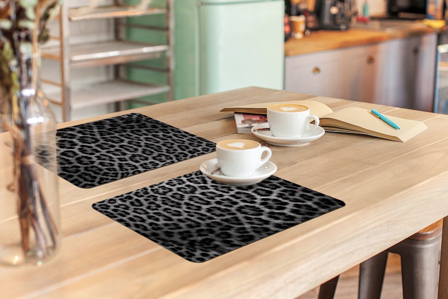 MuchoWow Platzset Pantherdruck - schwarz und weiß, (6-St), Platzsets, Tischset, Abwaschbar, Tischsets, Platzdeckchen