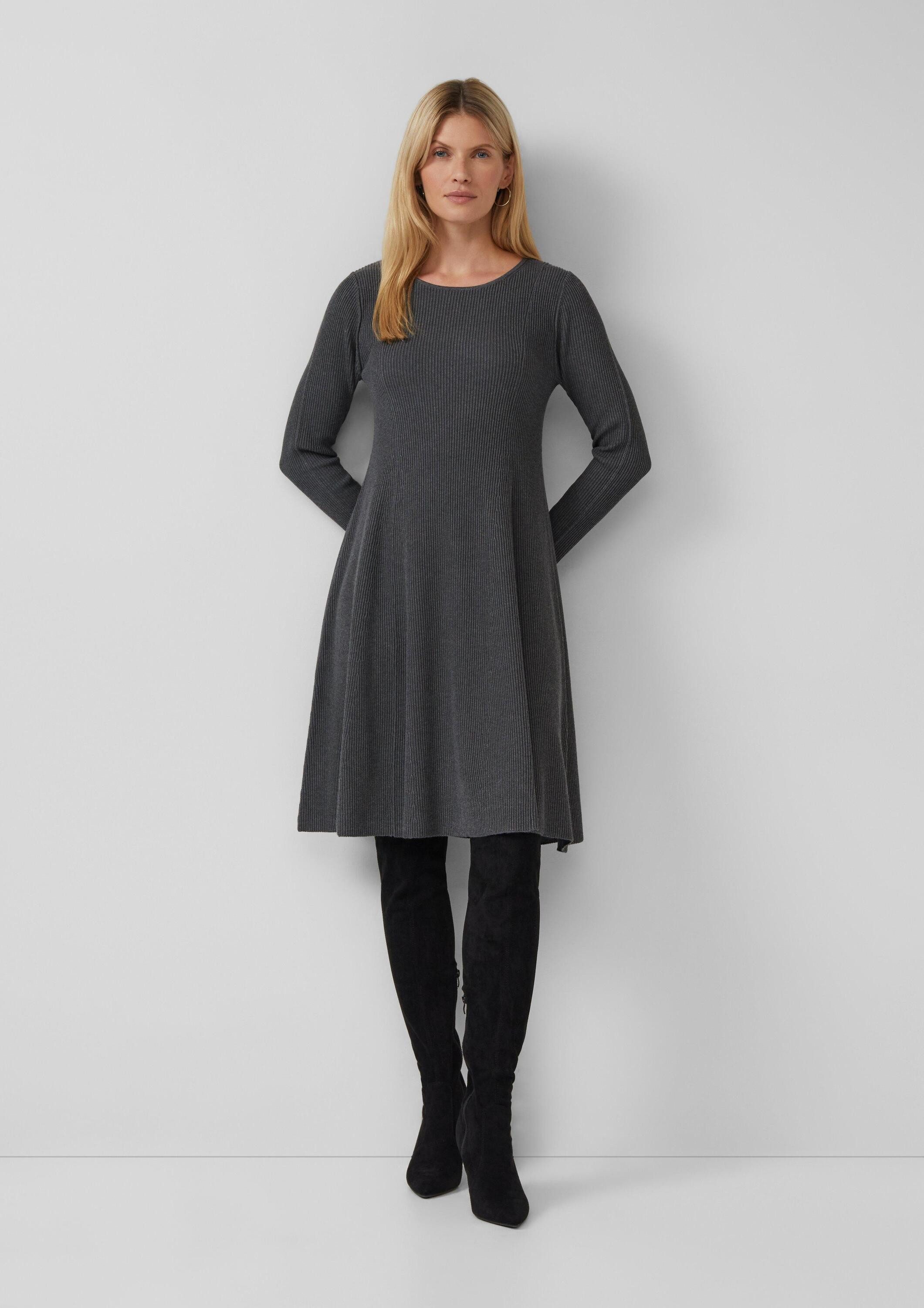 s.Oliver Midikleid Kleid Ausgestelltes Feinstrick-Kleid mit Rippstruktur günstig online kaufen