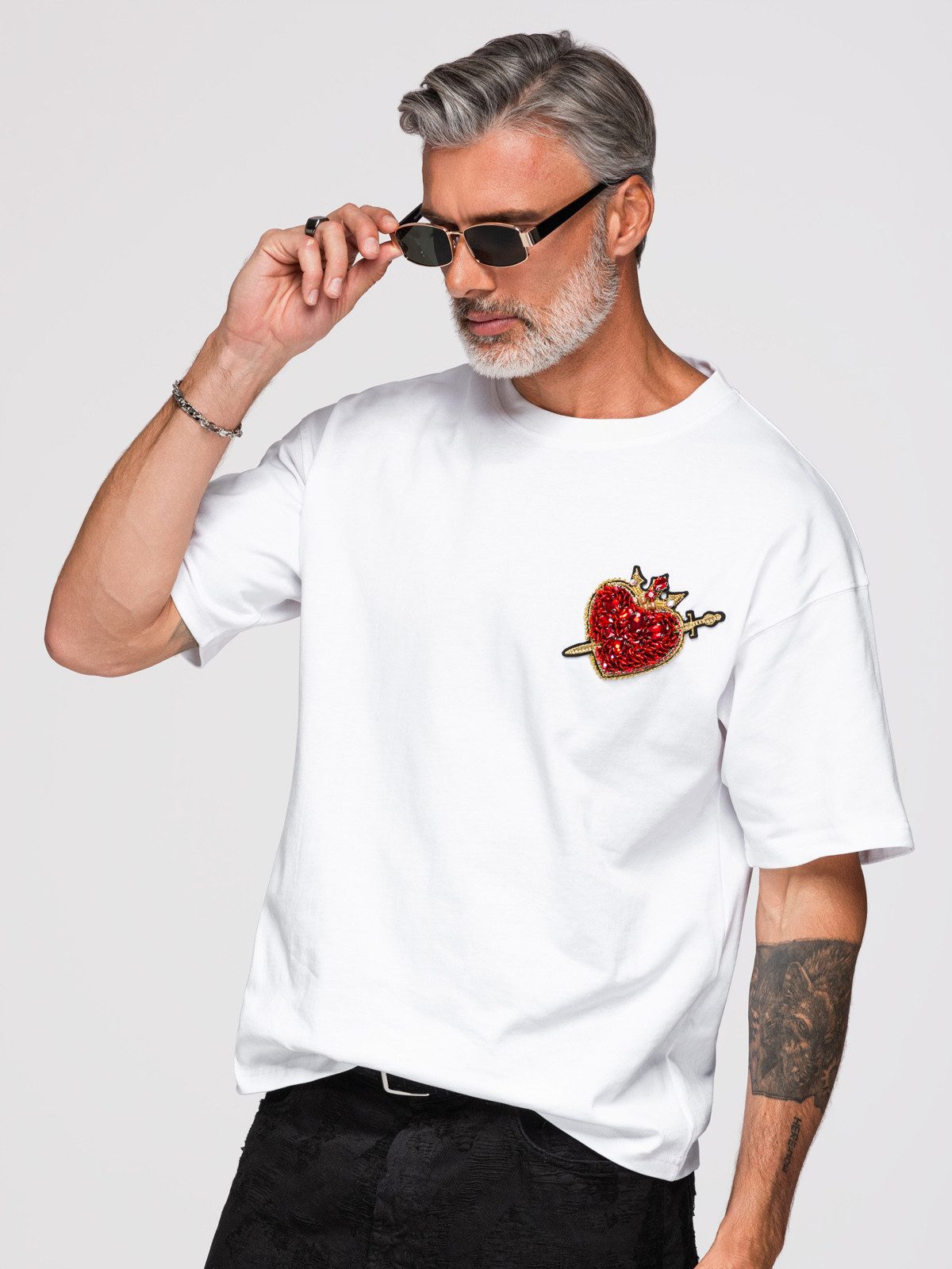 T-Shirt Baumwoll-T-Shirt für Herren mit Schmuckapplikation auf der Brust