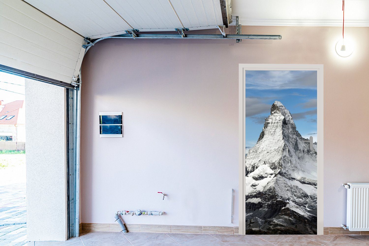 Matterhorn (1 bedruckt, dem Wolken über Fototapete Schweiz, Türaufkleber, für in Tür, MuchoWow Matt, Türtapete St), 75x205 der cm