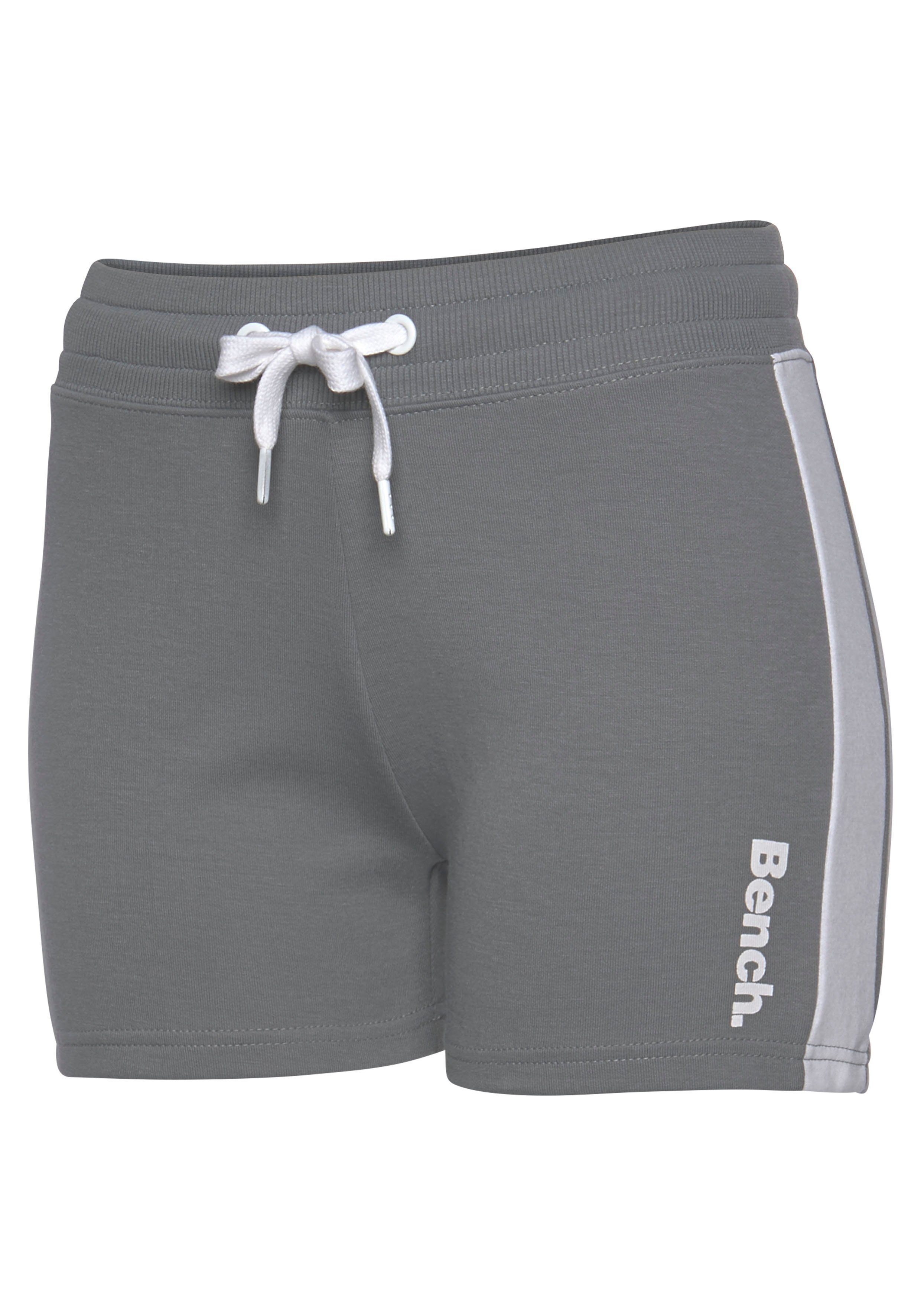 Bench. Loungewear Relaxshorts mit Seitenstreifen, Loungewear – Bild 2 von 5