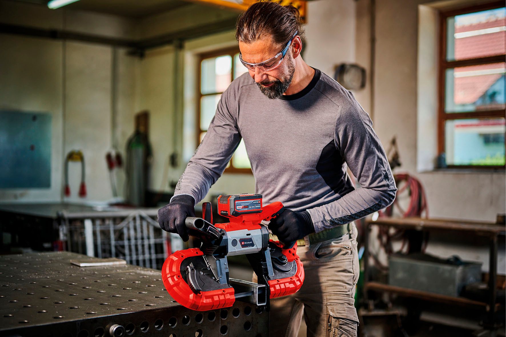 Einhell Akku-Bandsäge TE-MB 18/127 Li-Solo, ohne Akku und Ladegerät