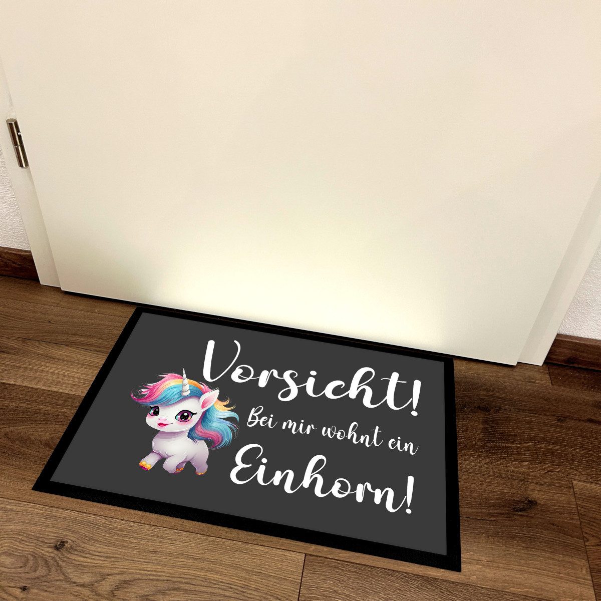 Herzbotschaft Fußmatte Schmutzfangmatte mit Spruch Vorsicht! Bei mir wohnt ein Einhorn!, 2 mm hoch