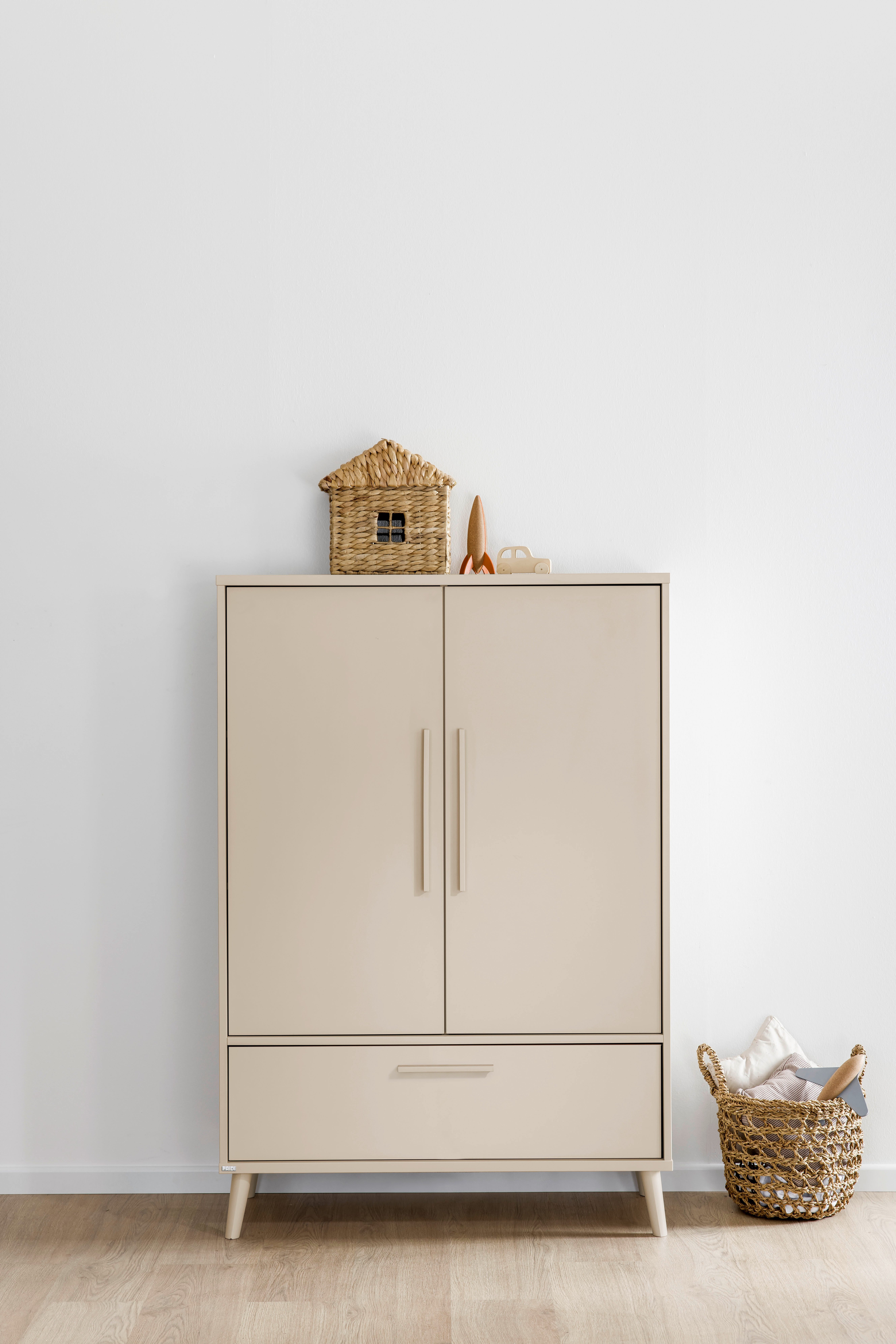 PAIDI Kleiderschrank EEFJE in Beige mit Schublade und Türen, verschiedene Ausführungen (B/H/T ca. 95-123/139-204/41-57cm, mit 2 oder 3 Türen + Tiny-Variante) stabiler Drehtürenschrank aus Holz, mit Soft-Close-Funktion