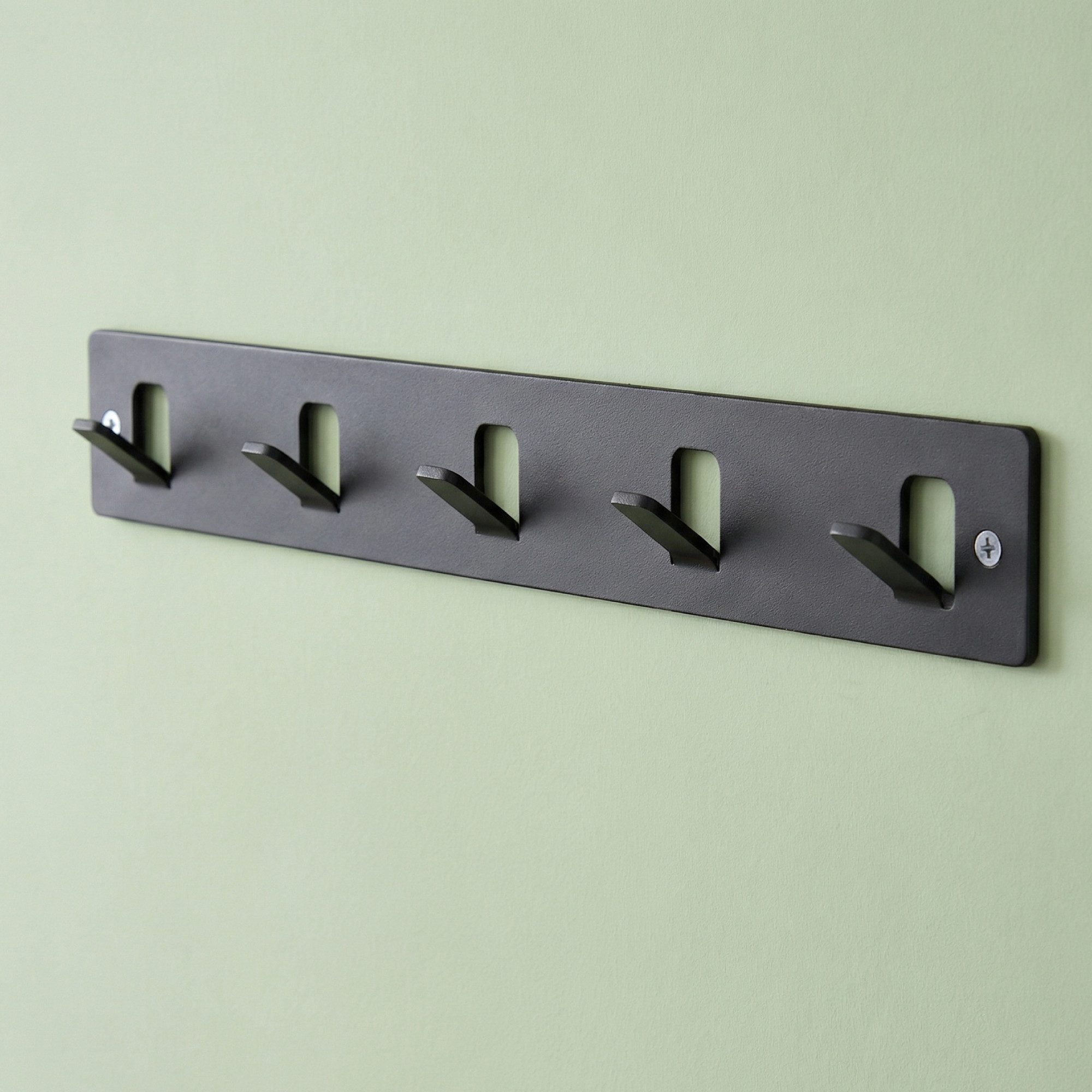 Mai & Mai Hakenleiste Wandgarderobe Wandhaken 5 Haken Kohlenstoffstahl Stalo-14, 45° Anti-Rutsch Haken,Kleben oder Bohren,Kohlenstoffstahl, rostfrei