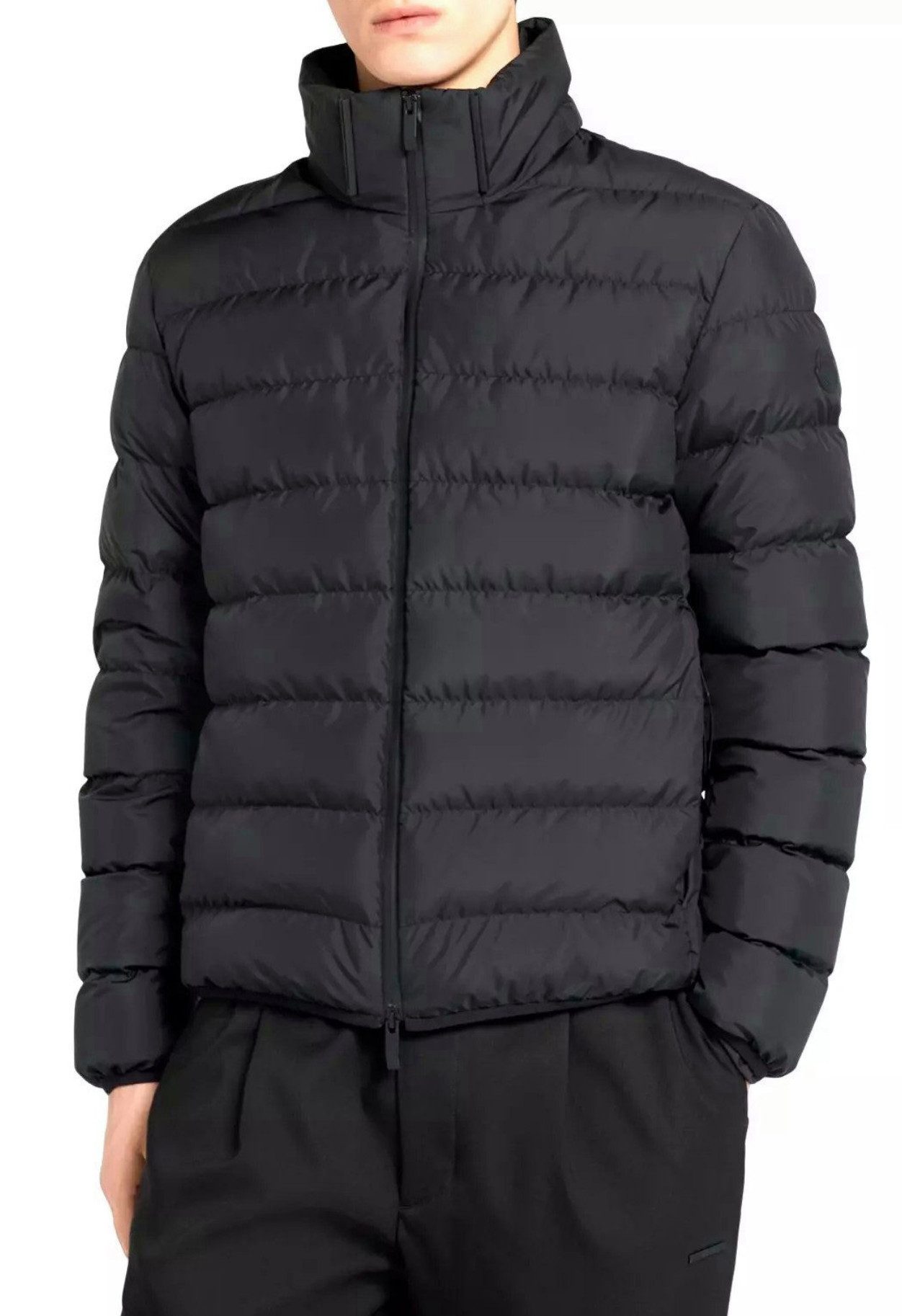 MONCLER Daunenjacke Bomber Jacke mit Abnehmbare Kapuze Mikroweichem Nylon-Technique, Zwei-Wege-Reißverschluss