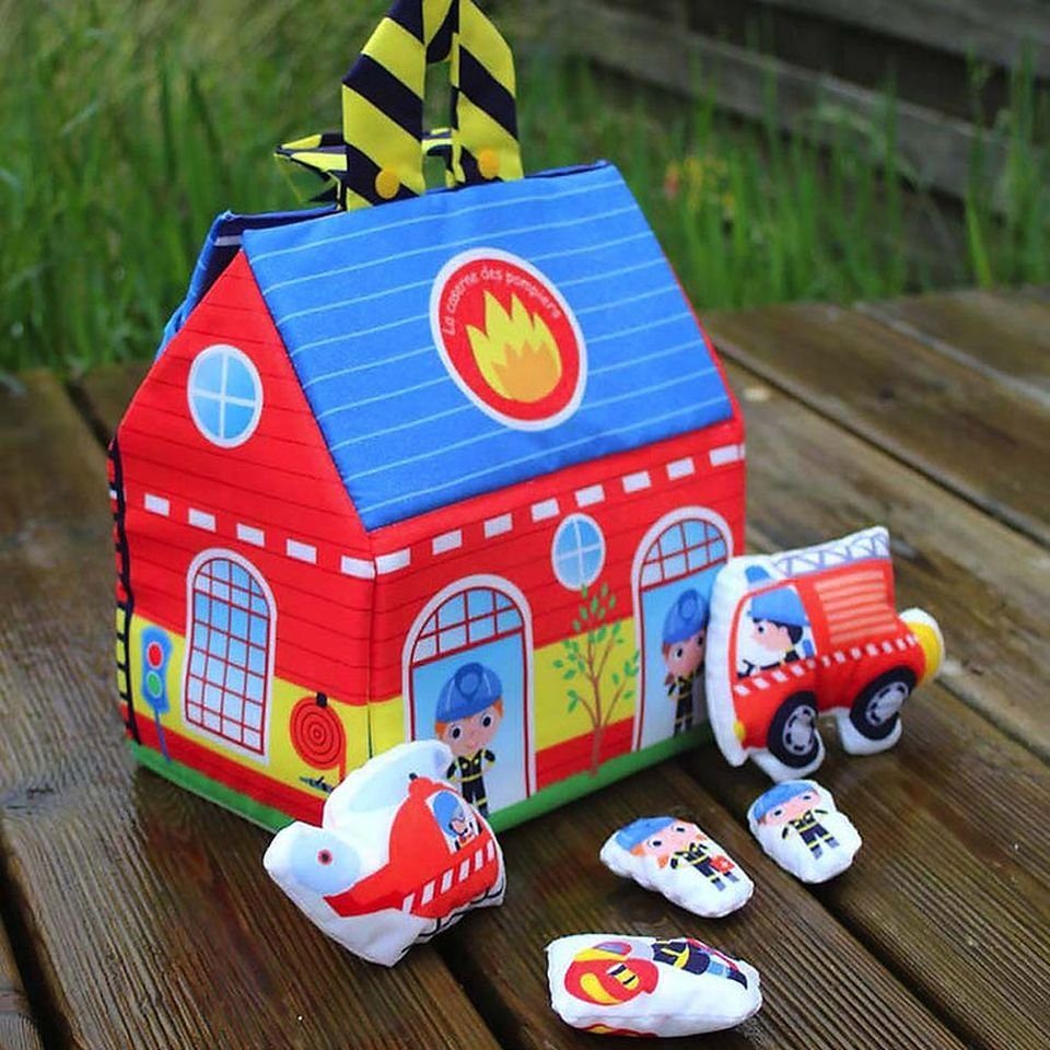 Kidifabrics Kreativset Nähset Spielhaus mit verschiedenen Motiven, Nähanleitung enthalten Feuerwehr
