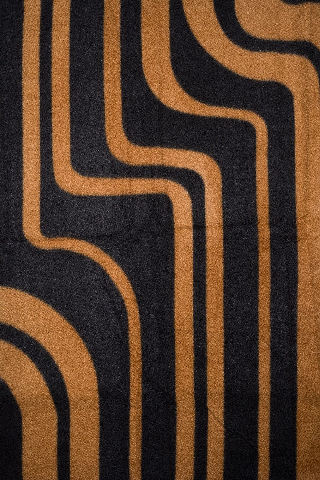 styleBREAKER XXL-Schal Schal mit Linien Muster, günstig online kaufen