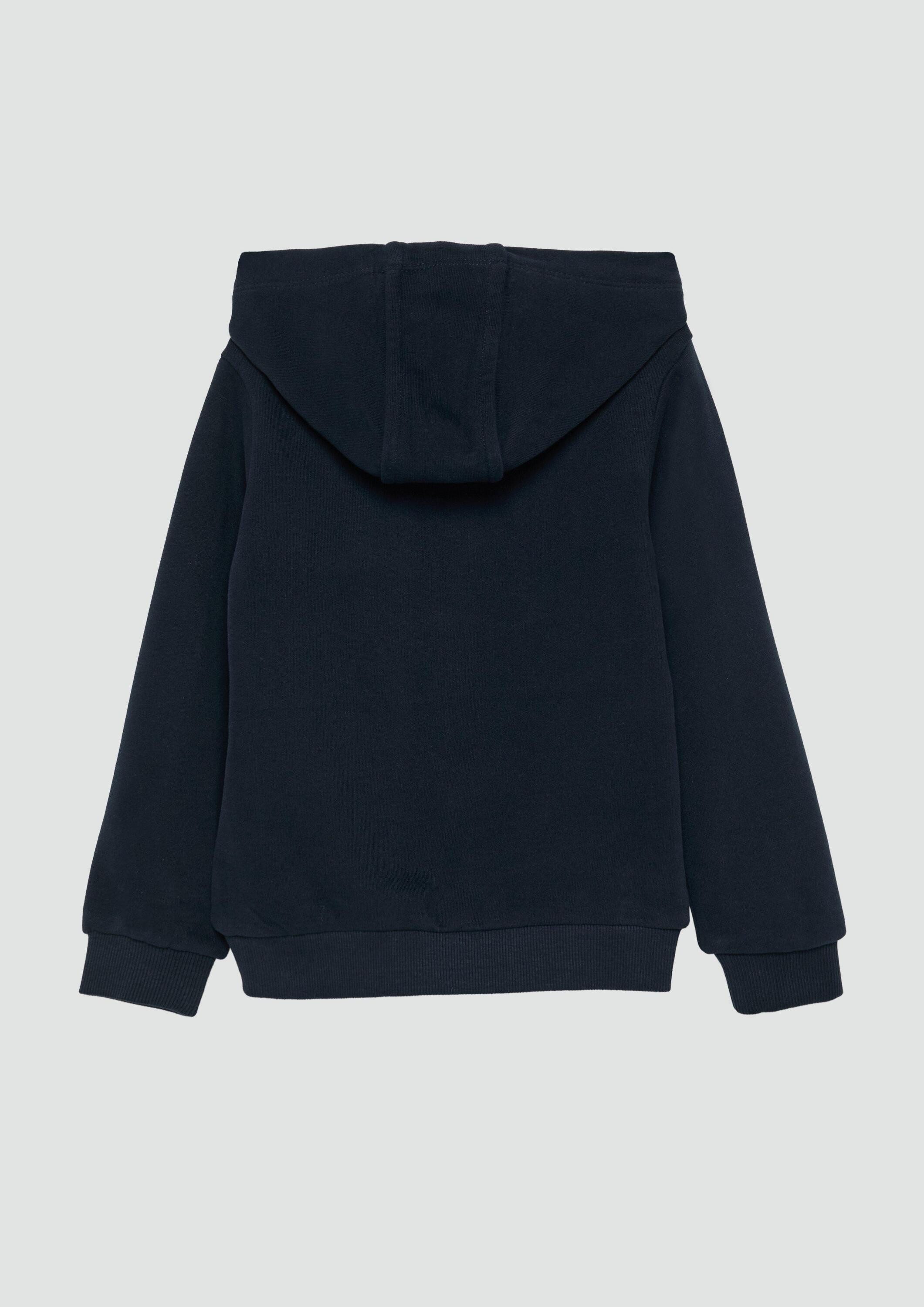 s.Oliver Sweatshirt Sweatshirt Wärmendes Kapuzen-Sweatshirt mit Glow-in-the-dark-Print