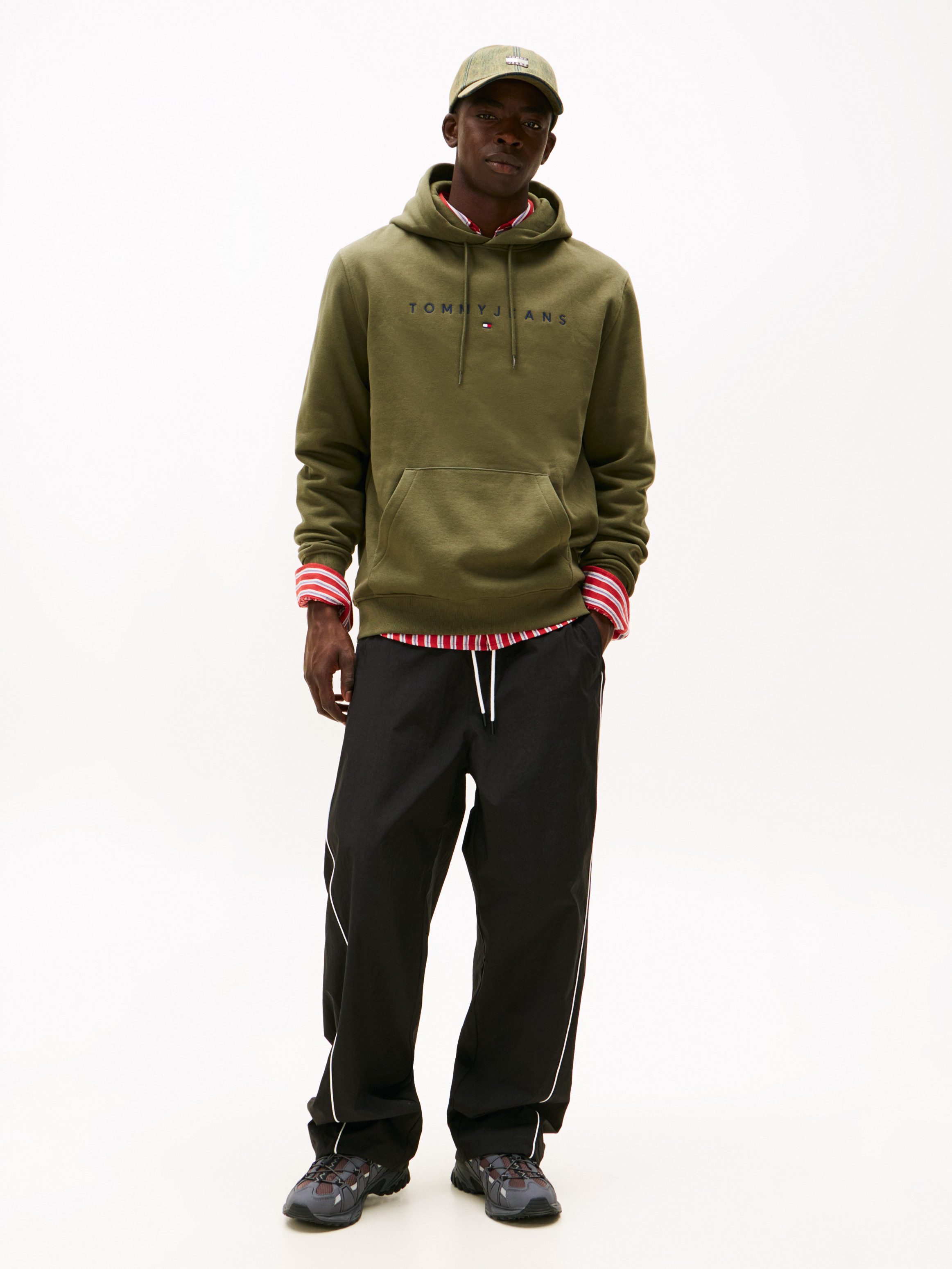 Tommy Jeans Hoodie TJM REGULAR LINEAR LOGO HOODIE EXT mit Logo-Stickerei