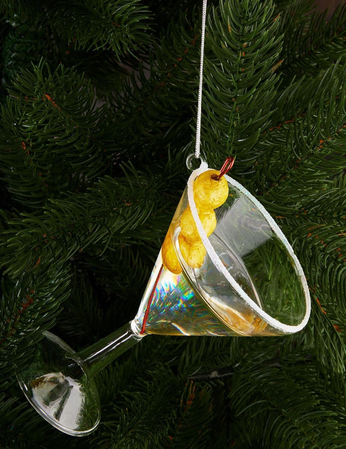 BRUBAKER Weihnachtsbaumkugel Martini - 15 cm Handbemalte Weihnachtsdeko Cocktailglas mit - St), (1 Baumkugel - Große - Oliven Weihnachtskugel Glas Christbaumschmuck Cocktail