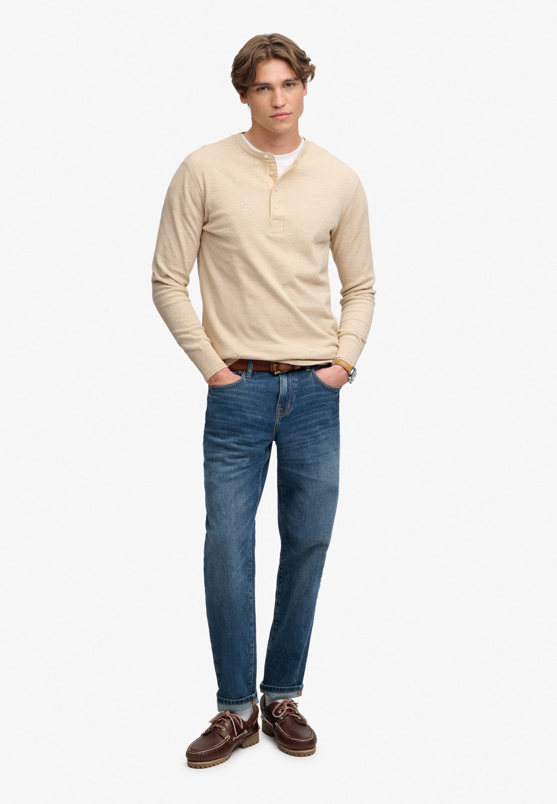 Superdry Langarmshirt MINI SLUB WAFFLE LS GRANDAD lockere Passform, mit Rundhalsausschnitt, aus Baumwolle – Bild 5 von 5