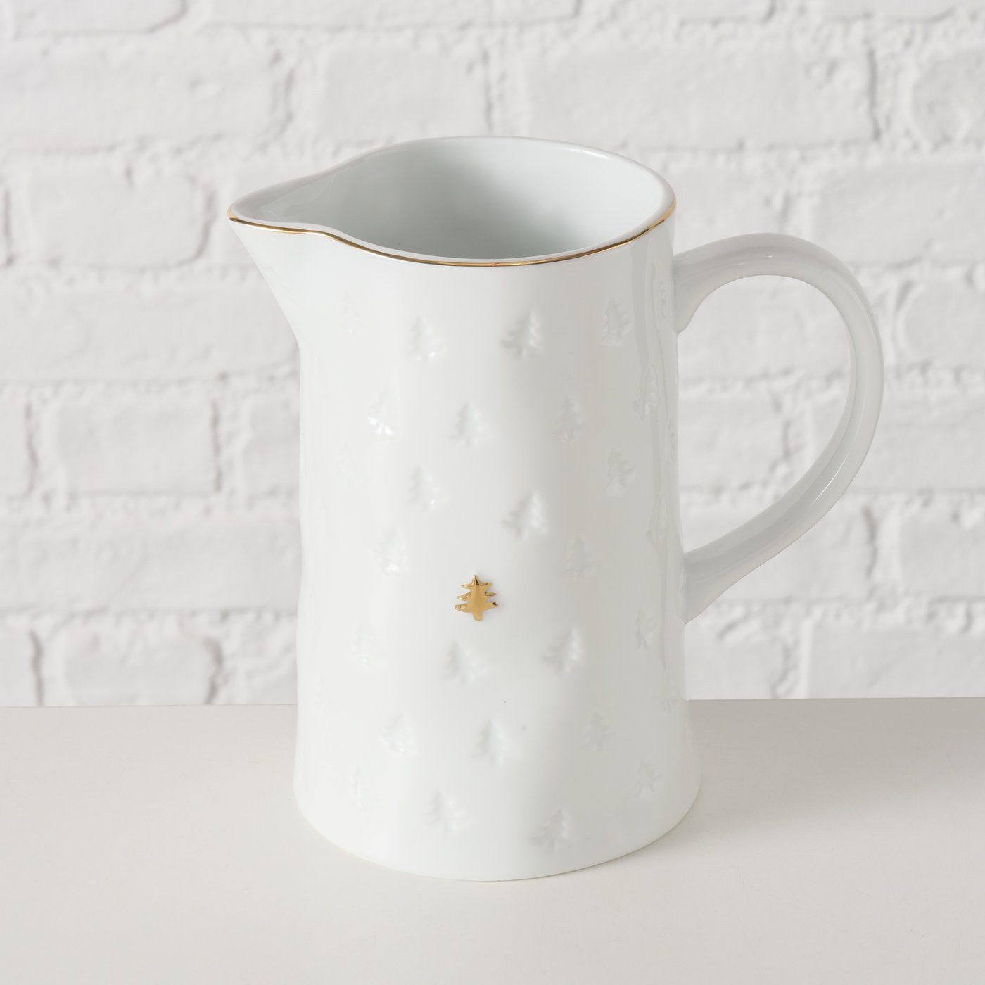 BOLTZE GRUPPE GmbH Wasserkrug Krug mit Tannenmotiv PINO, 1,35 l, (1 Stk), mit Tannenmotiv