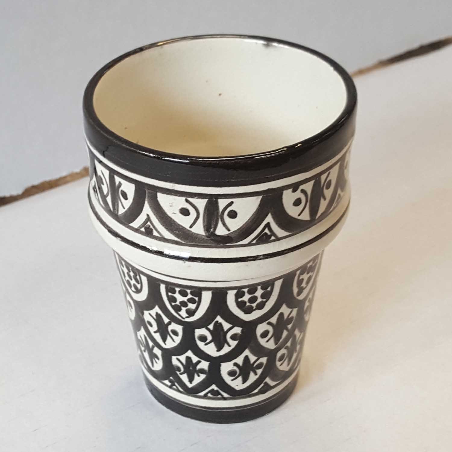 Kunsthandwerk Marokkanische Keramik, Tasse Tasse handbemalter Casa Sakina, Becher, Keramik Moro aus Tasse Weihnachtsdeko Schwarz Marokko,