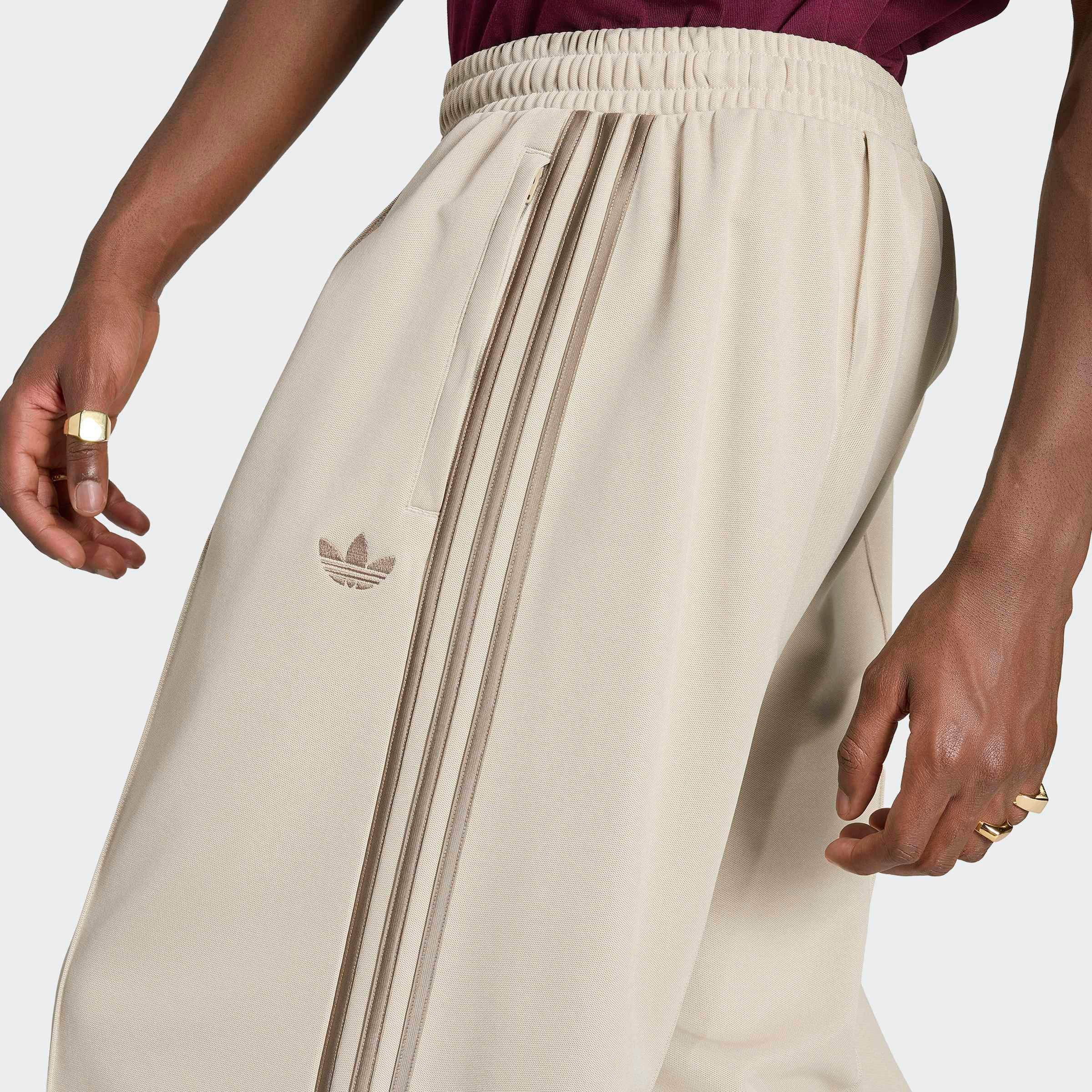 adidas Originals Sporthose OS TP mit normal-weiter Passform, lange Hose, aus Baumwolle und Polyester