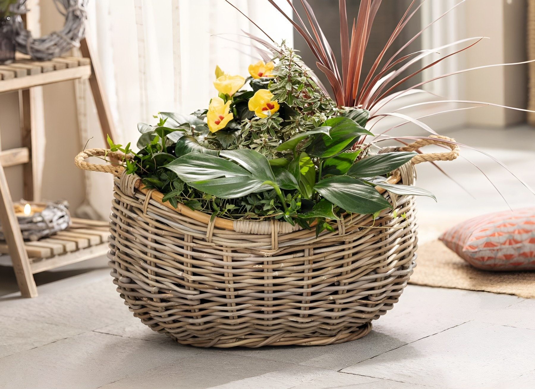 Dekoleidenschaft Pflanzschale "Koobo Grey" XXL Rattan Pflanzkorb, Blumentopf Pflanzkübel Pflanztopf, 58 x 43 cm, Blumenkorb