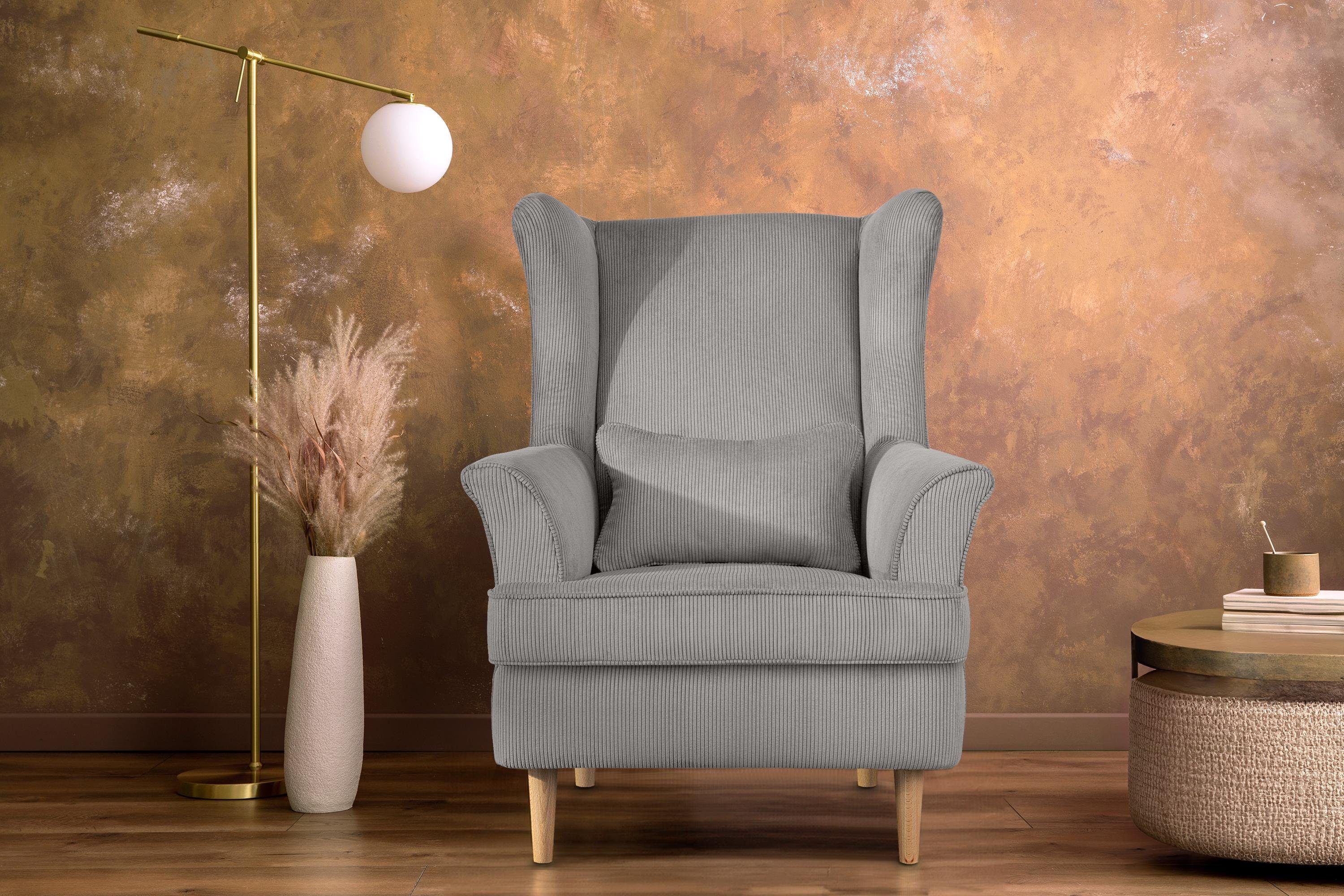 hohe zeitloses Kissen Sessel, Konsimo STRALIS Füße, Ohrensessel inklusive dekorativem Design,