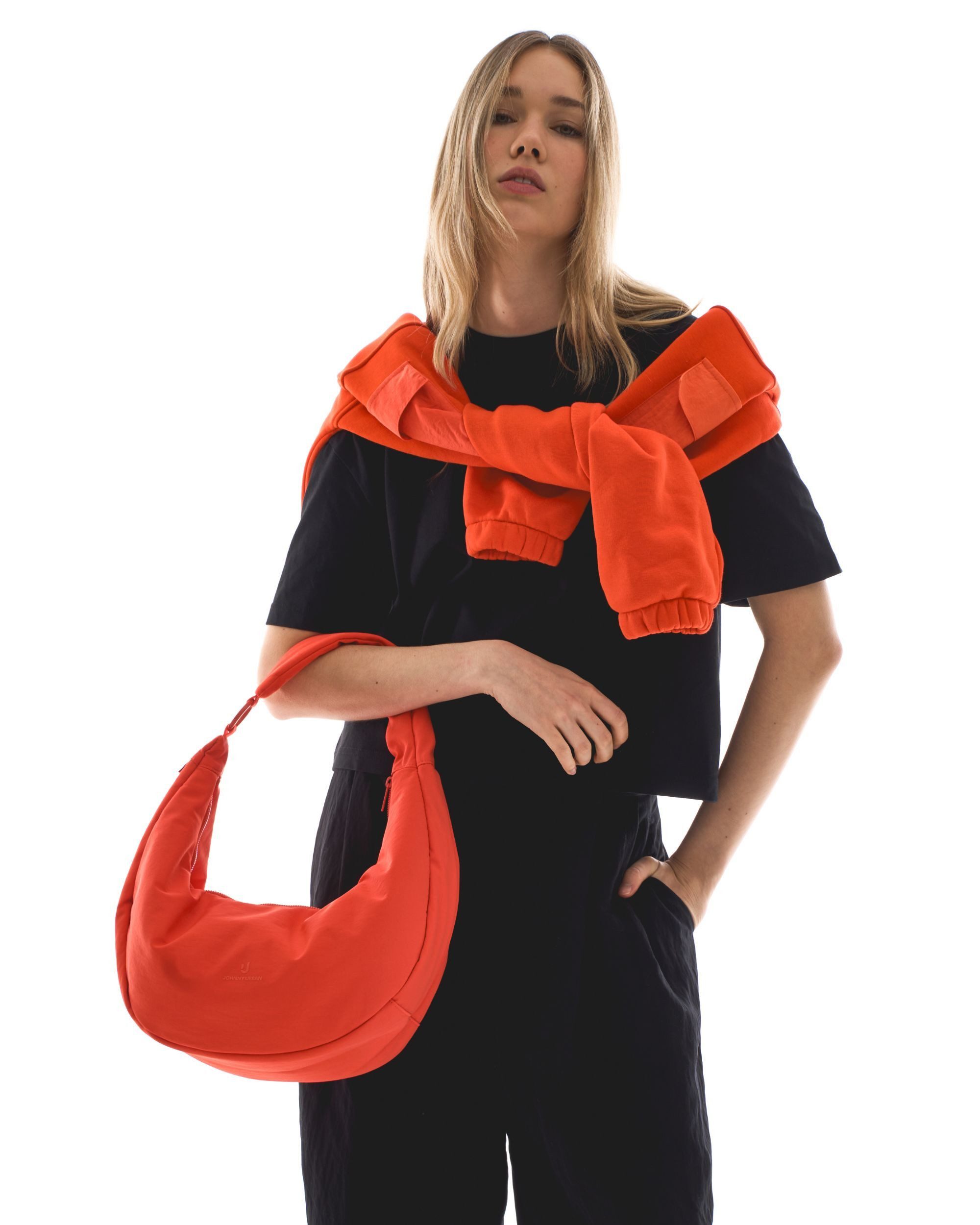 Johnny Urban Umhängetasche Lou Large Half Moon Bag, Wattierte Halbmondtasche, Zwei Looks in Einem