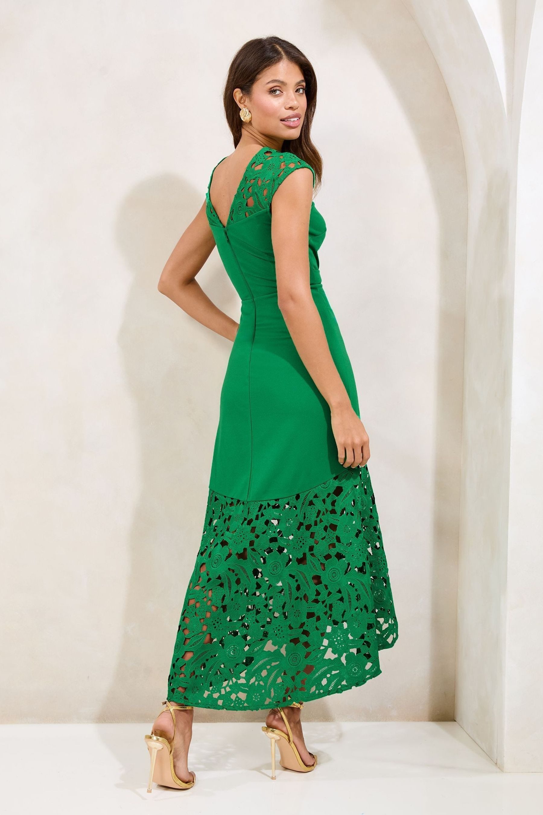 LIPSY Midikleid Lipsy Midikleid mit Blumenmuster, Regular (1-tlg) günstig online kaufen