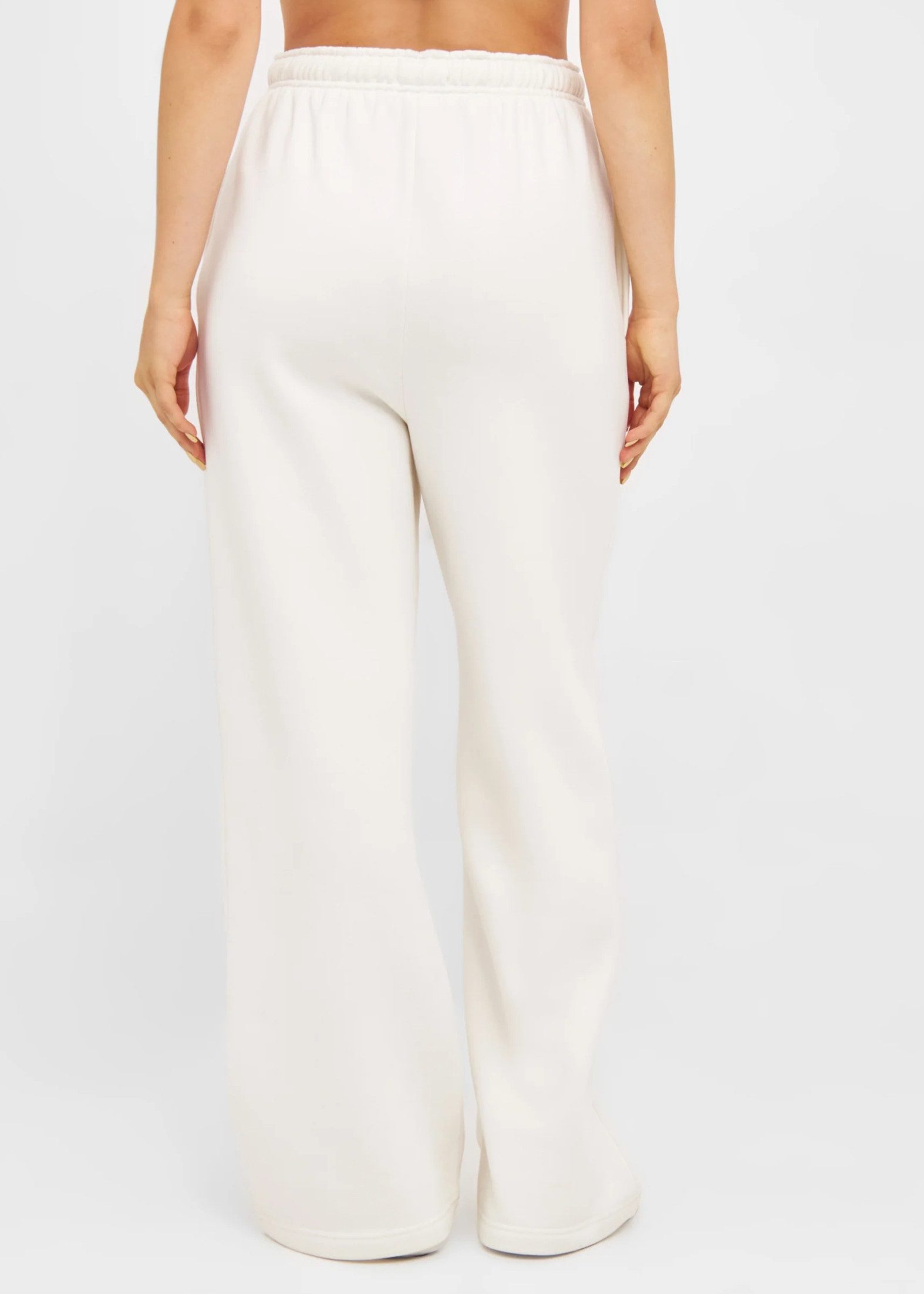 Bench. Sweatpants AQUILA